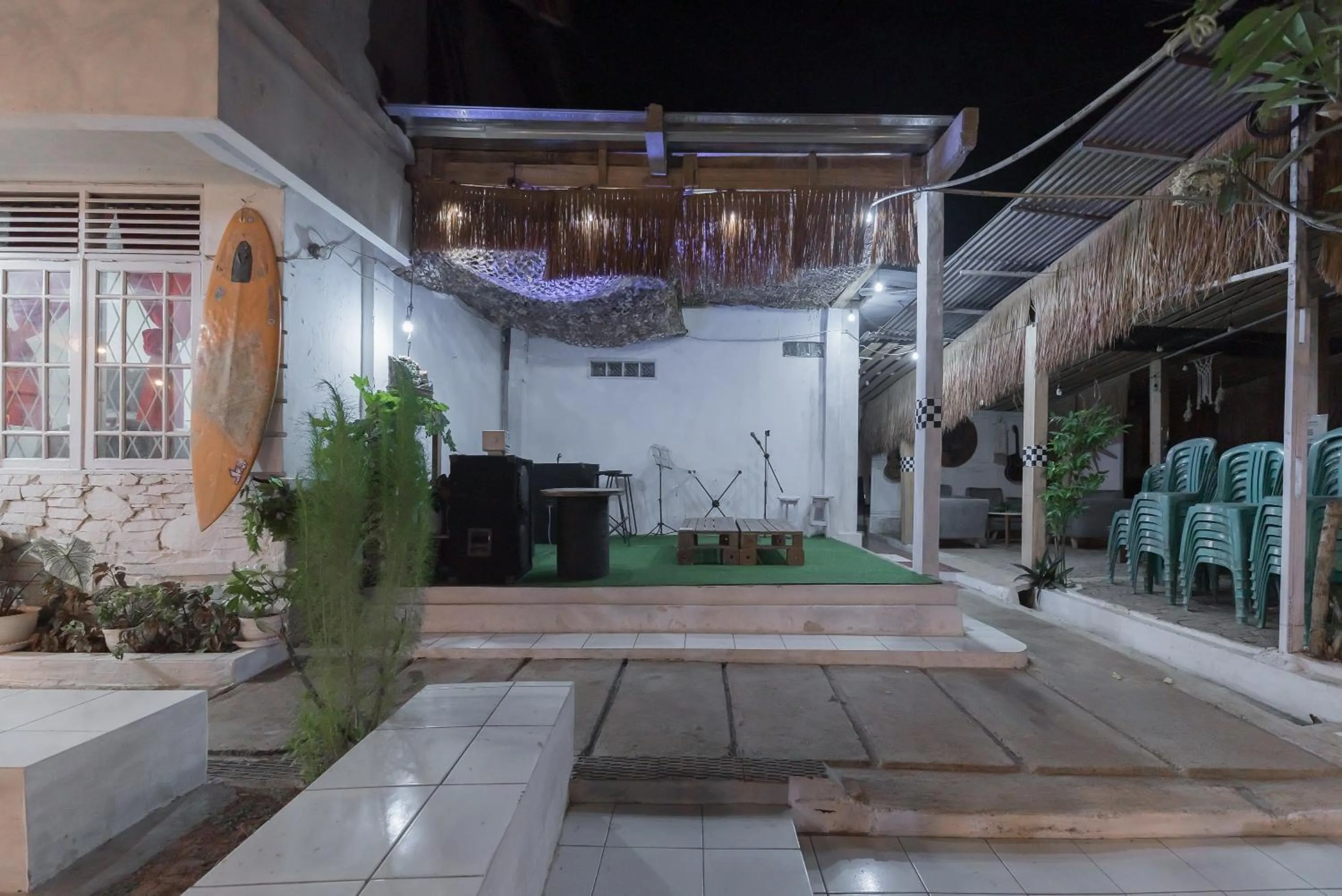 Property building in RedDoorz near Terminal Pasir Hayam Cianjur