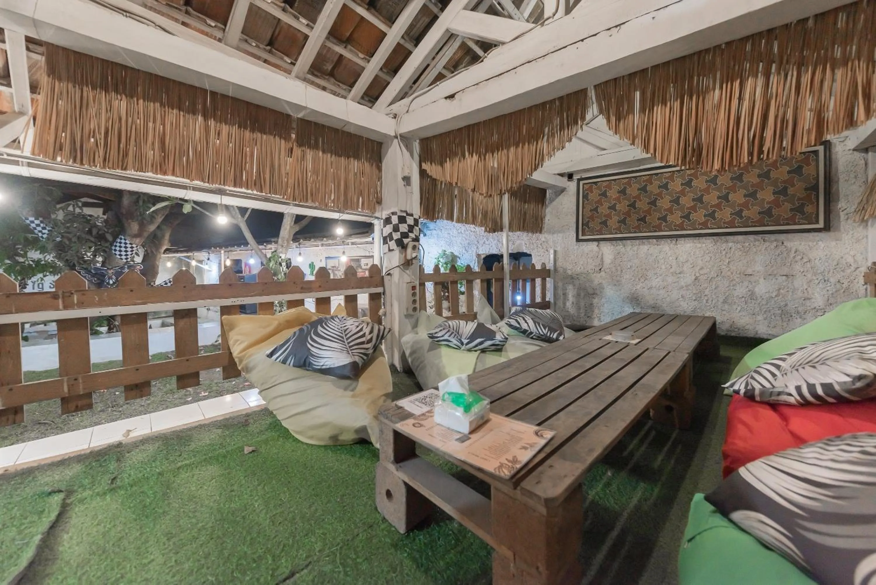 Property building in RedDoorz near Terminal Pasir Hayam Cianjur