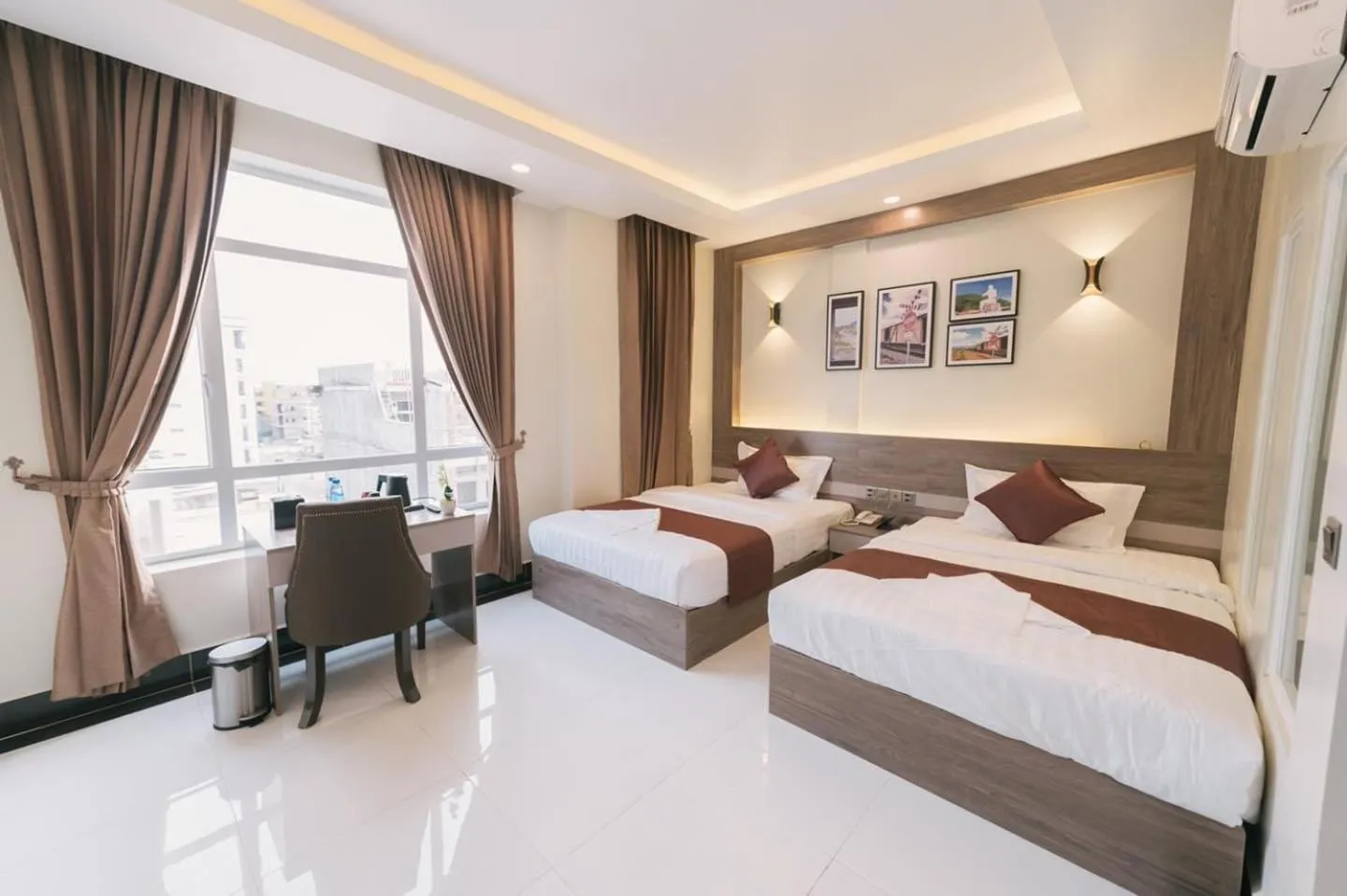 Bedroom, Bed in Twin Hotel Kampot