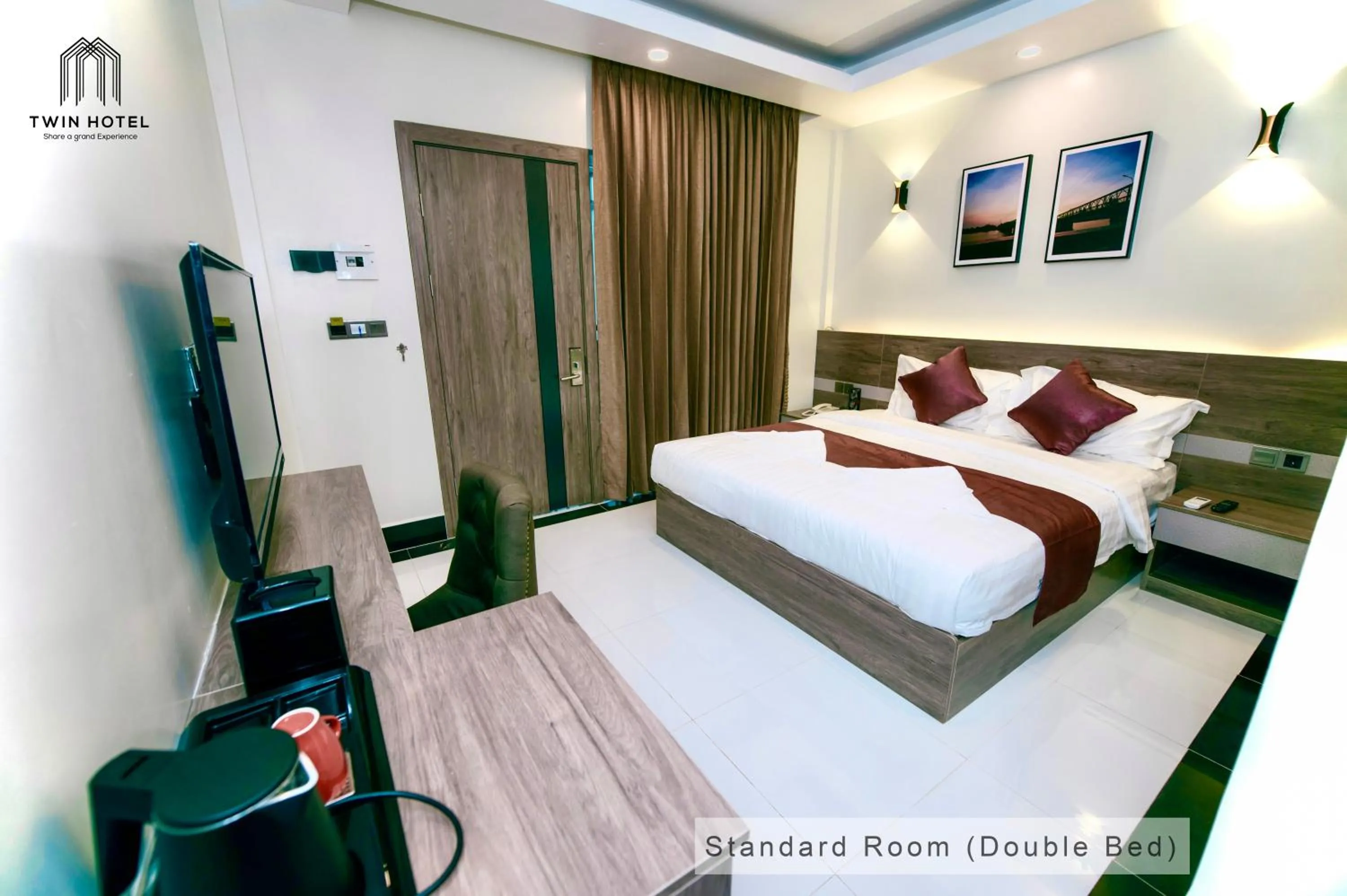 Bedroom, Bed in Twin Hotel Kampot