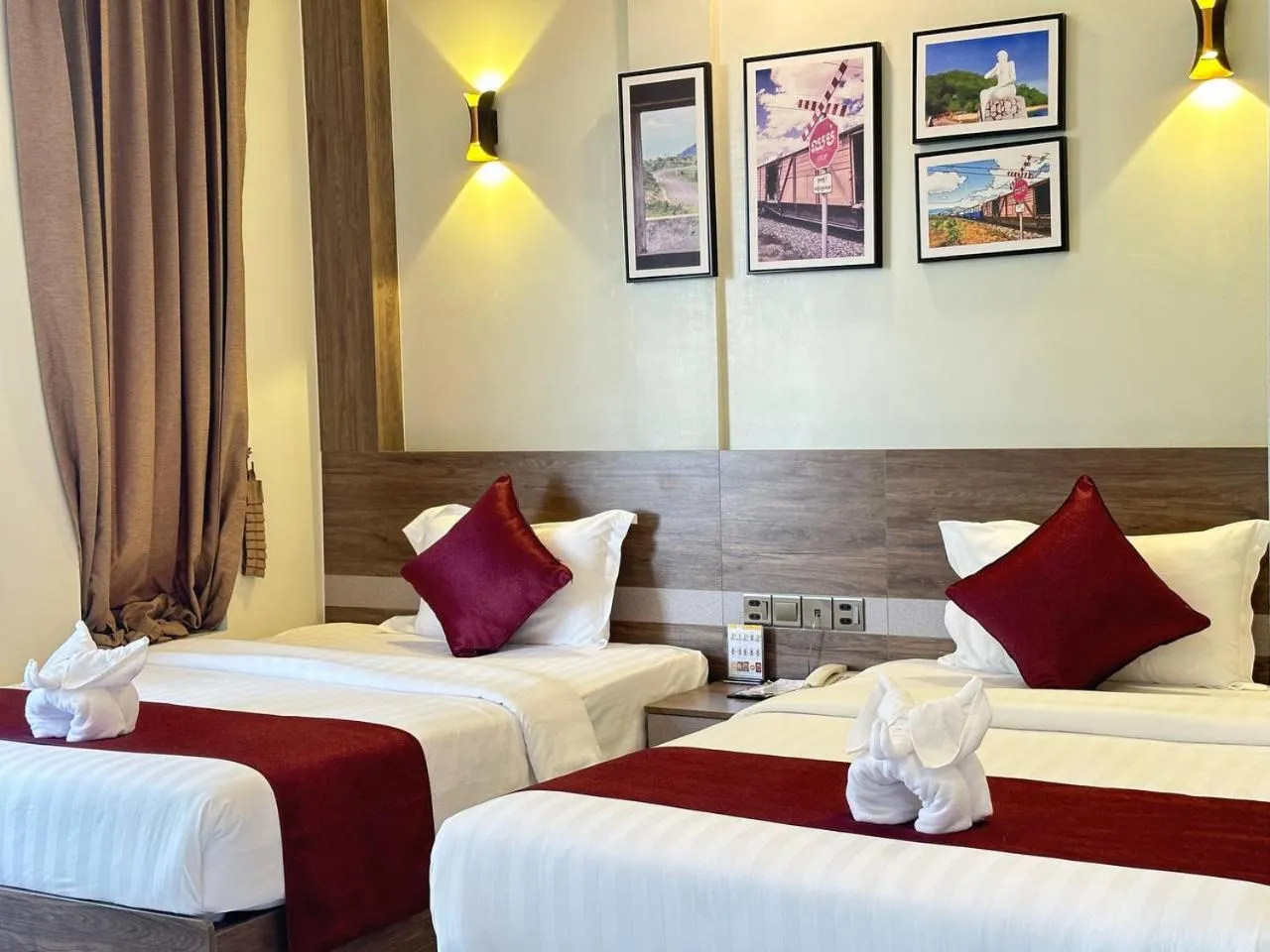 Bed in Twin Hotel Kampot