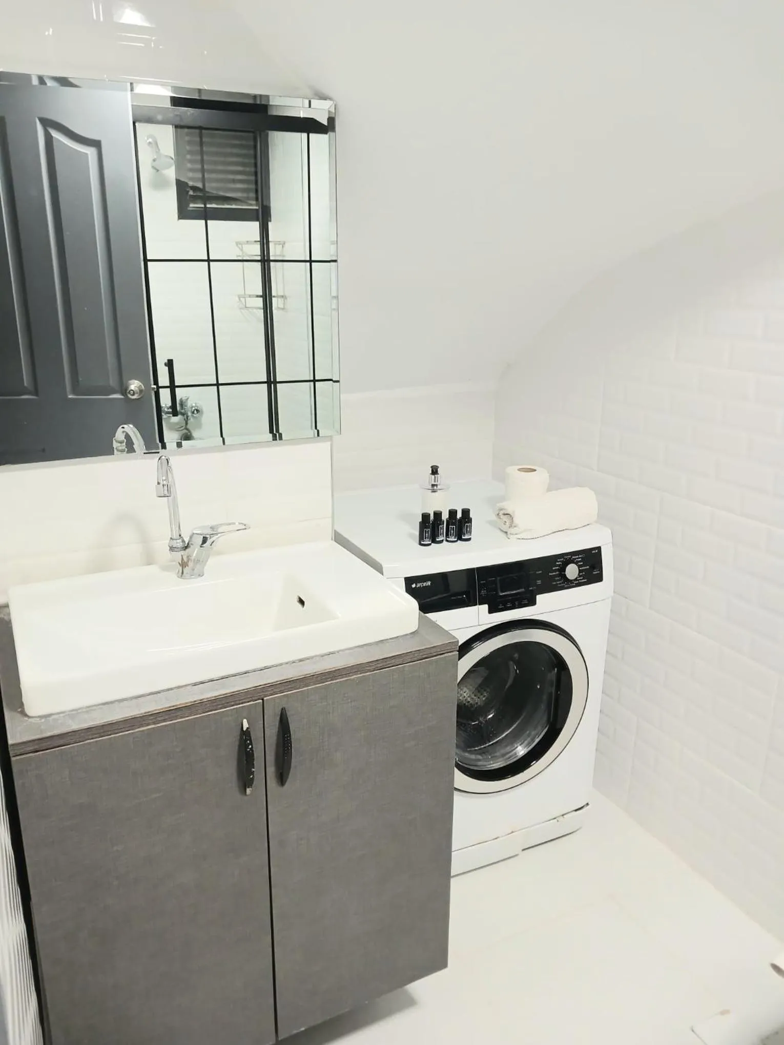 Bathroom in The U HOMES APART