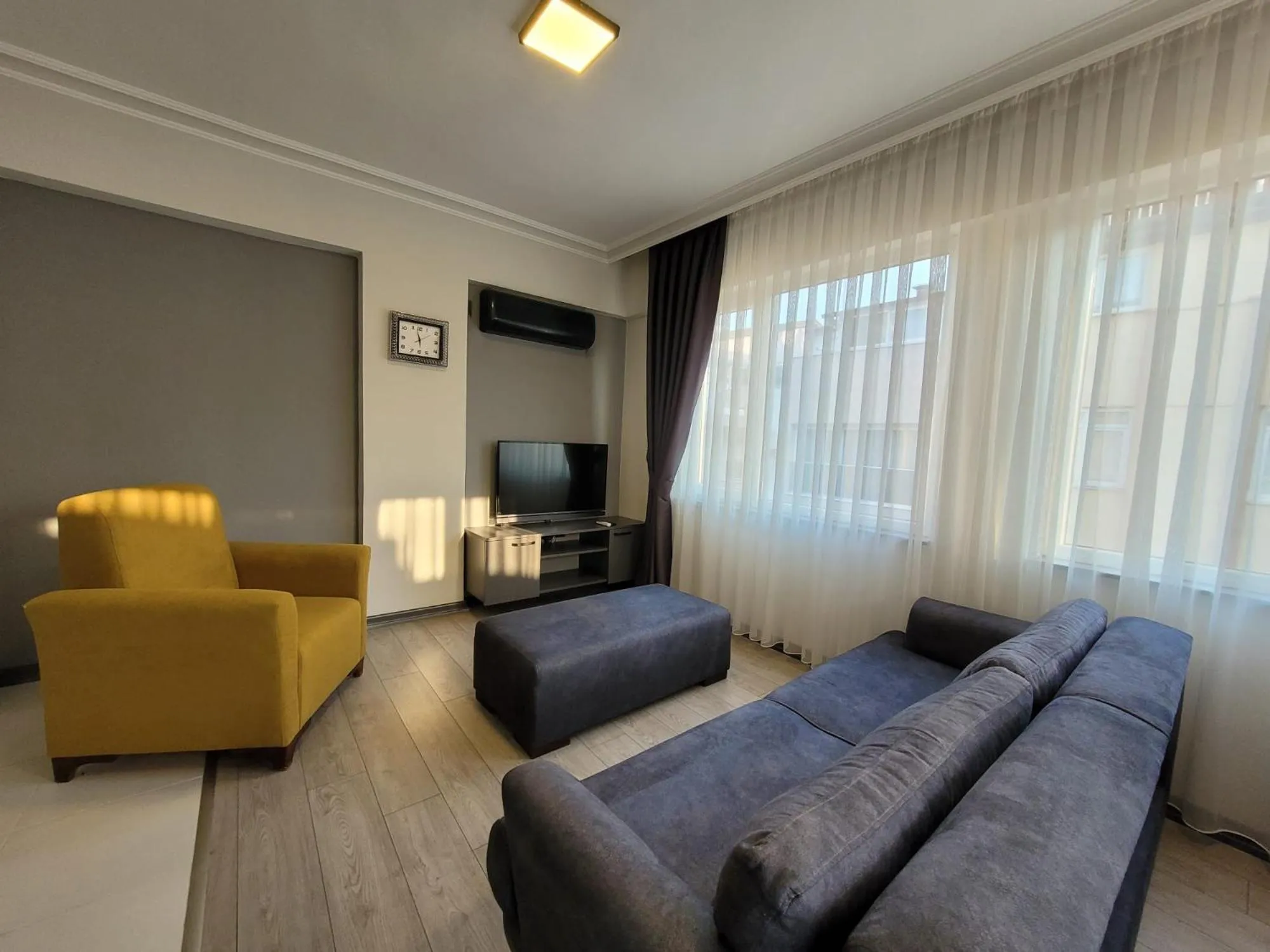 TV and multimedia in The U HOMES APART