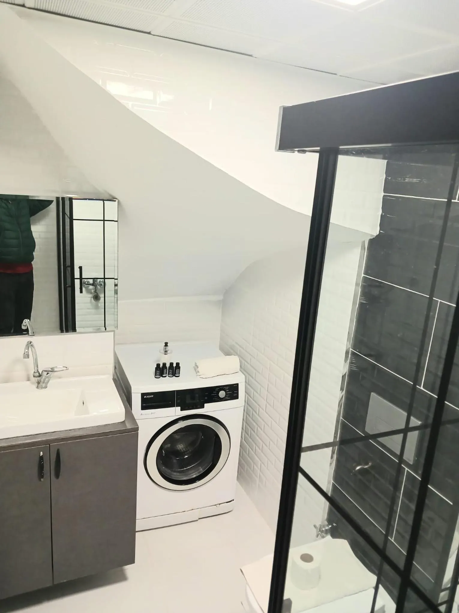 Bathroom in The U HOMES APART