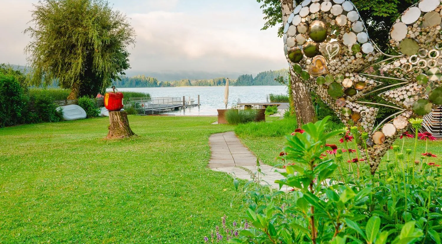 Beach in Das Moser - Hotel Garni am See (Adults Only)