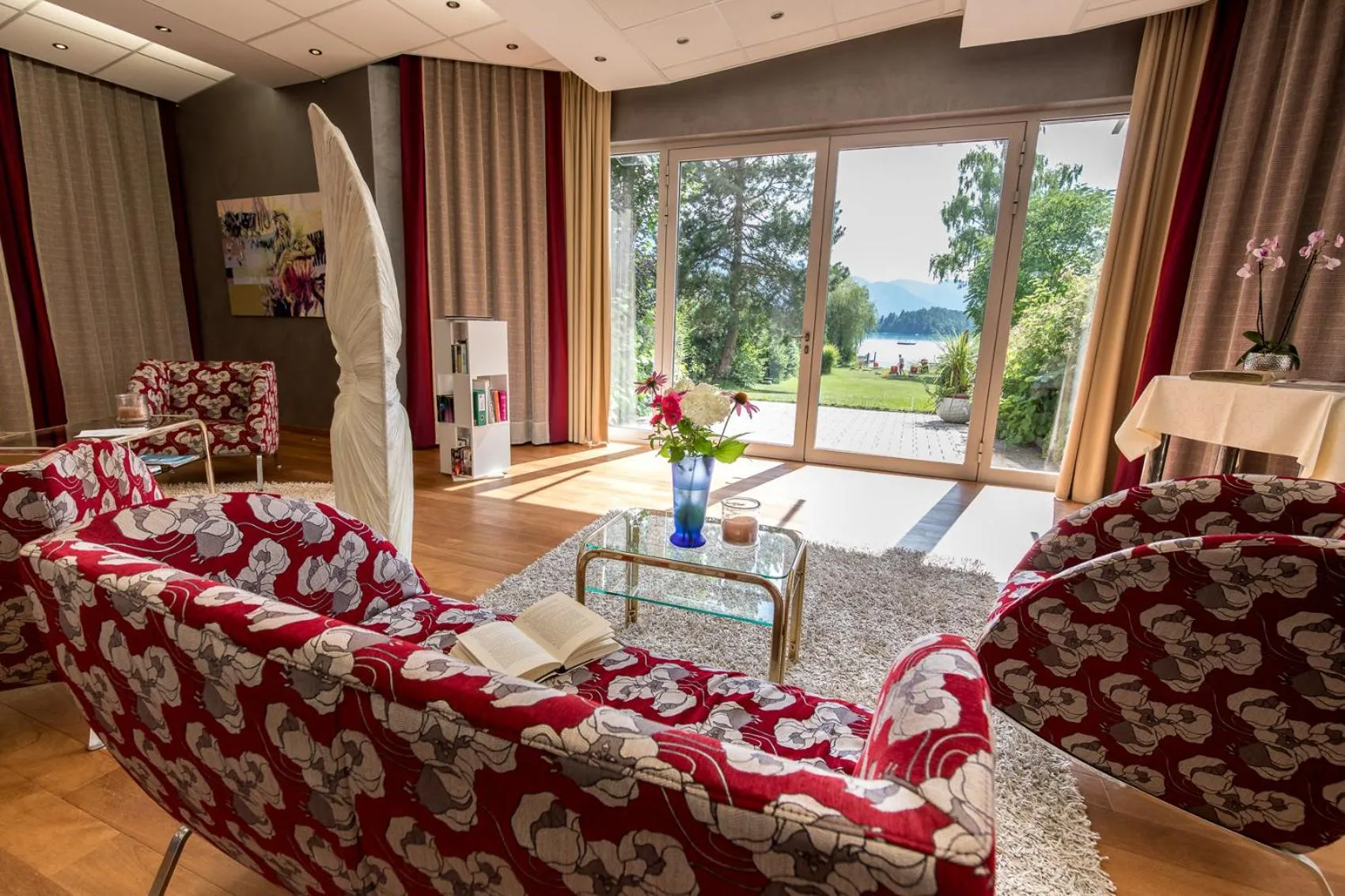 Communal lounge/ TV room in Das Moser - Hotel Garni am See (Adults Only)
