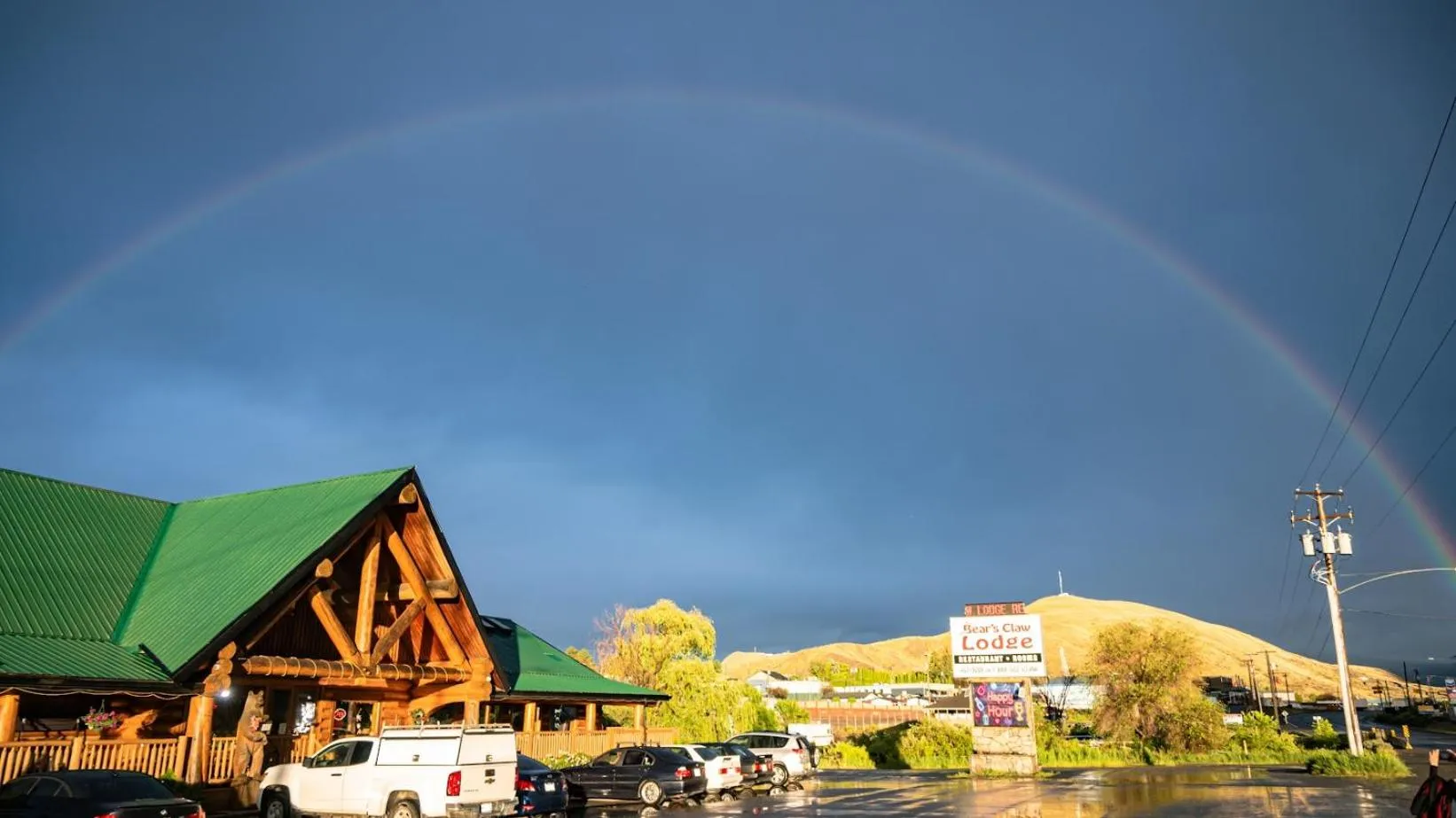 Property building in Bear's Claw Lodge