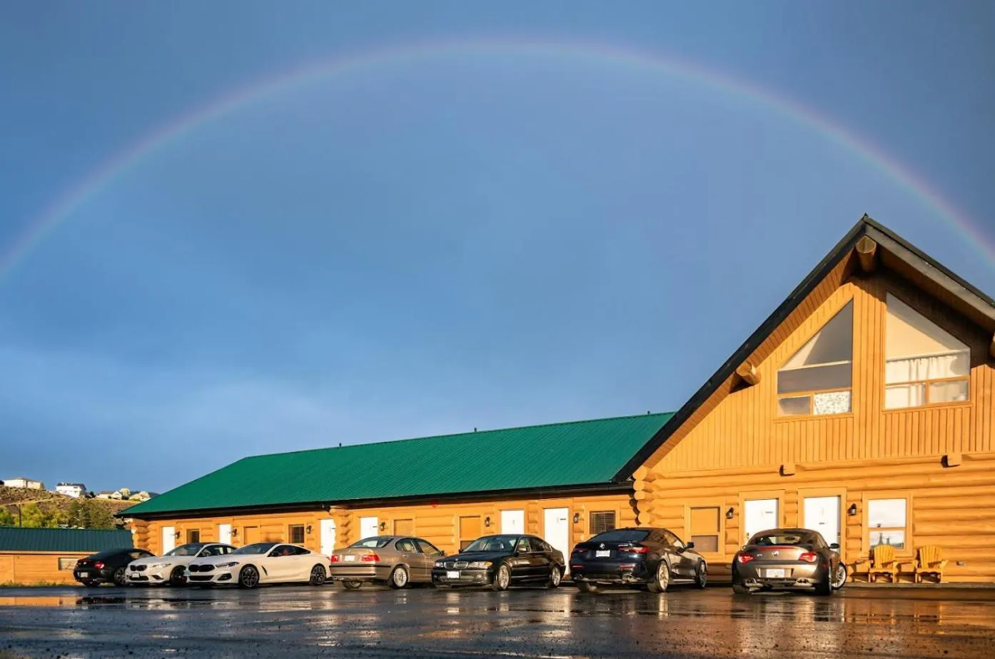 Property building in Bear's Claw Lodge
