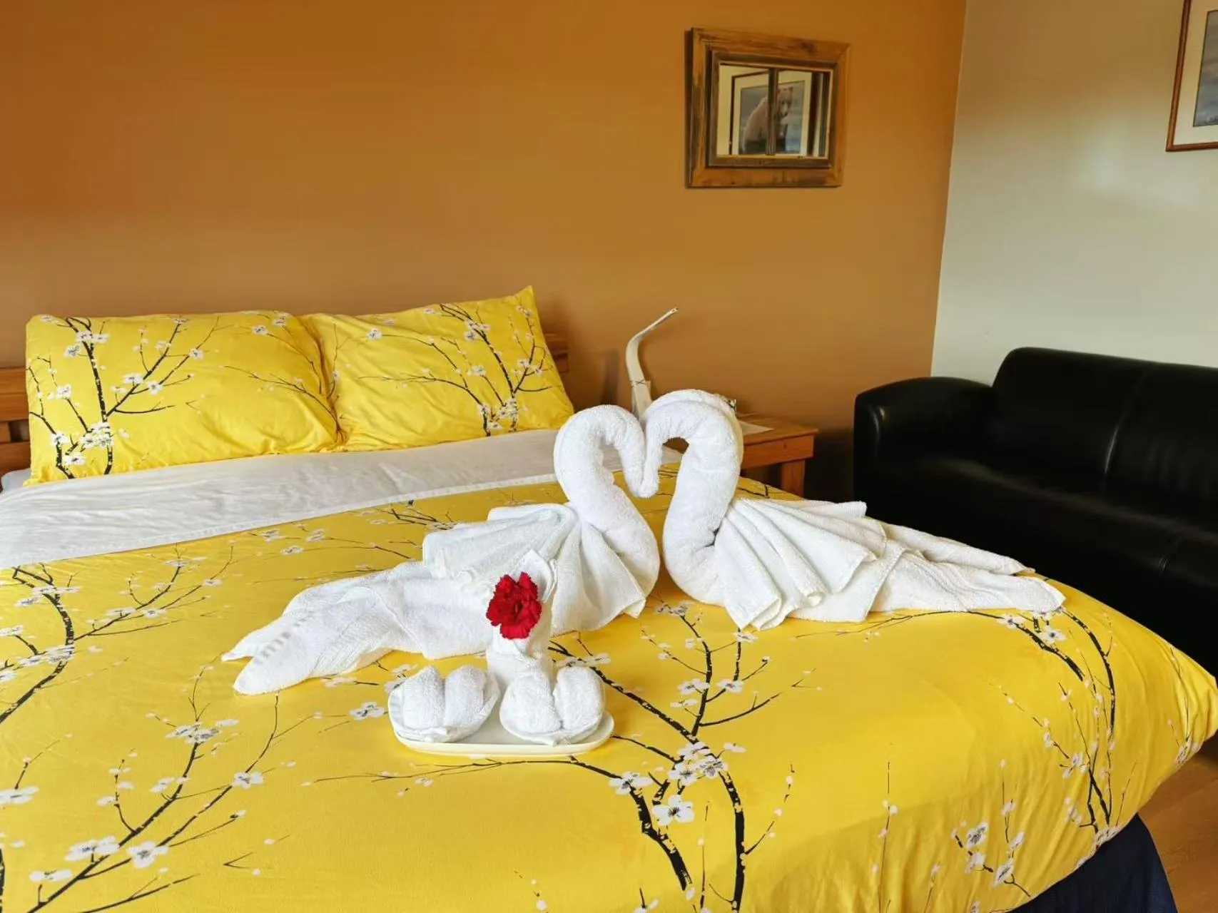 Bed in Bear's Claw Lodge