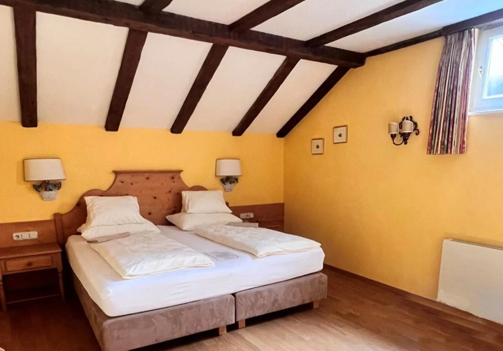 Photo of the whole room, Bed in Hotel Tiefenbrunner