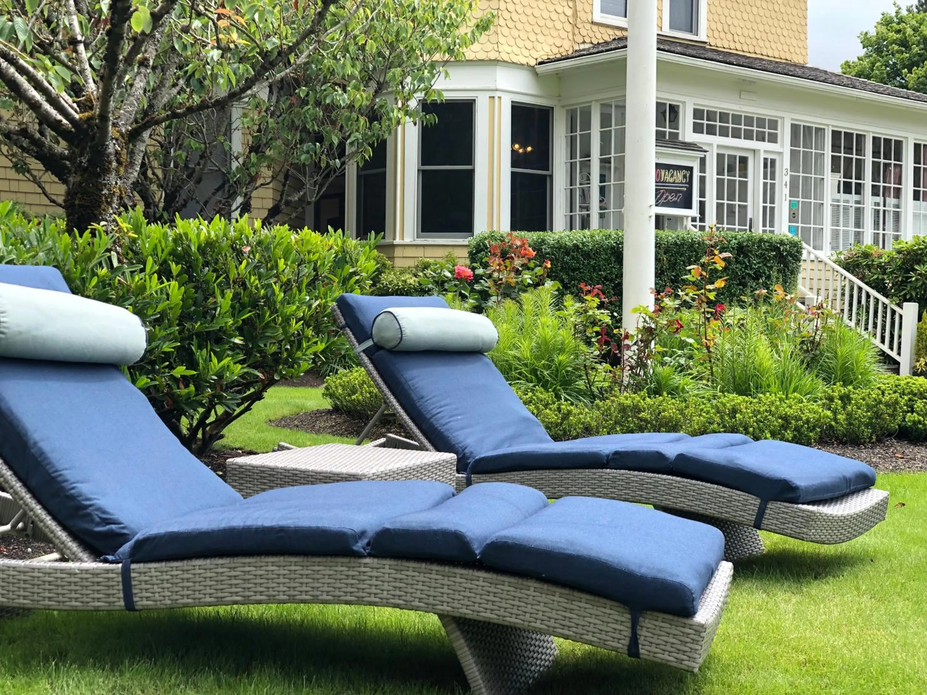 Garden in Gilbert Inn Seaside