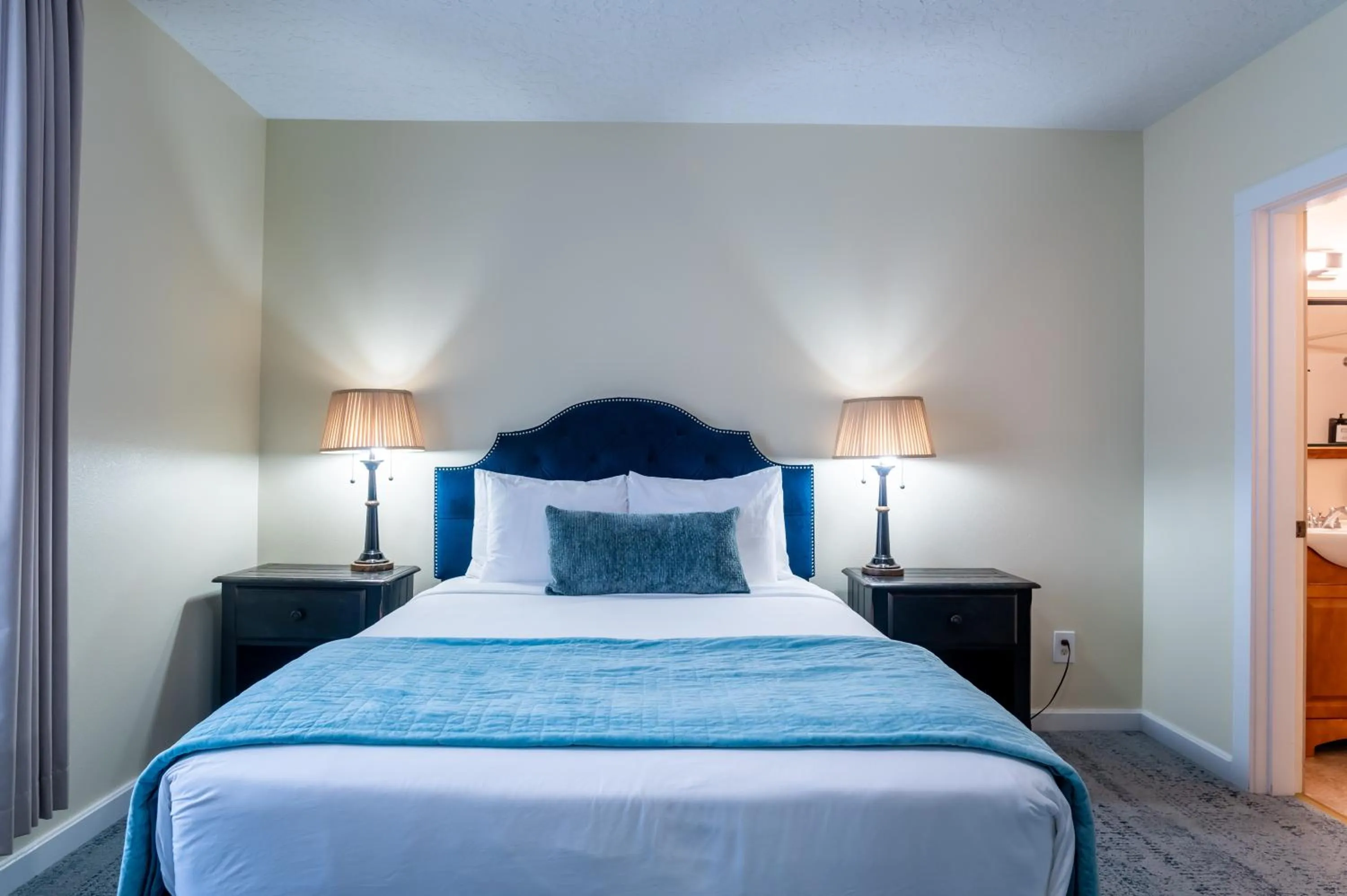 Bed in Gilbert Inn Seaside