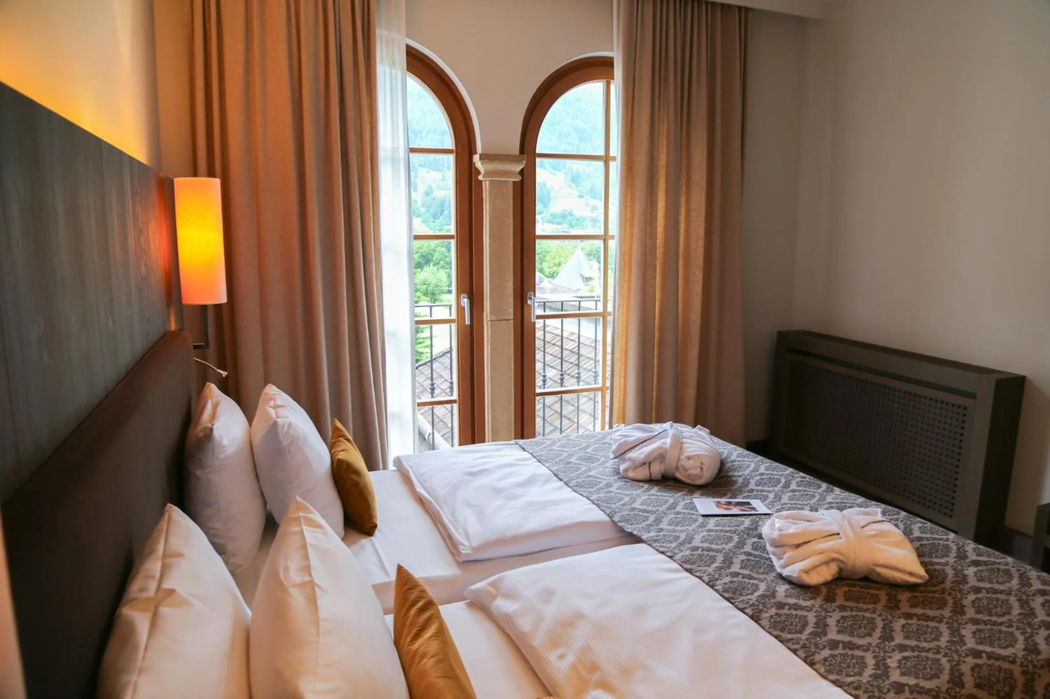 Bed in Schlosshotel Kitzbühel