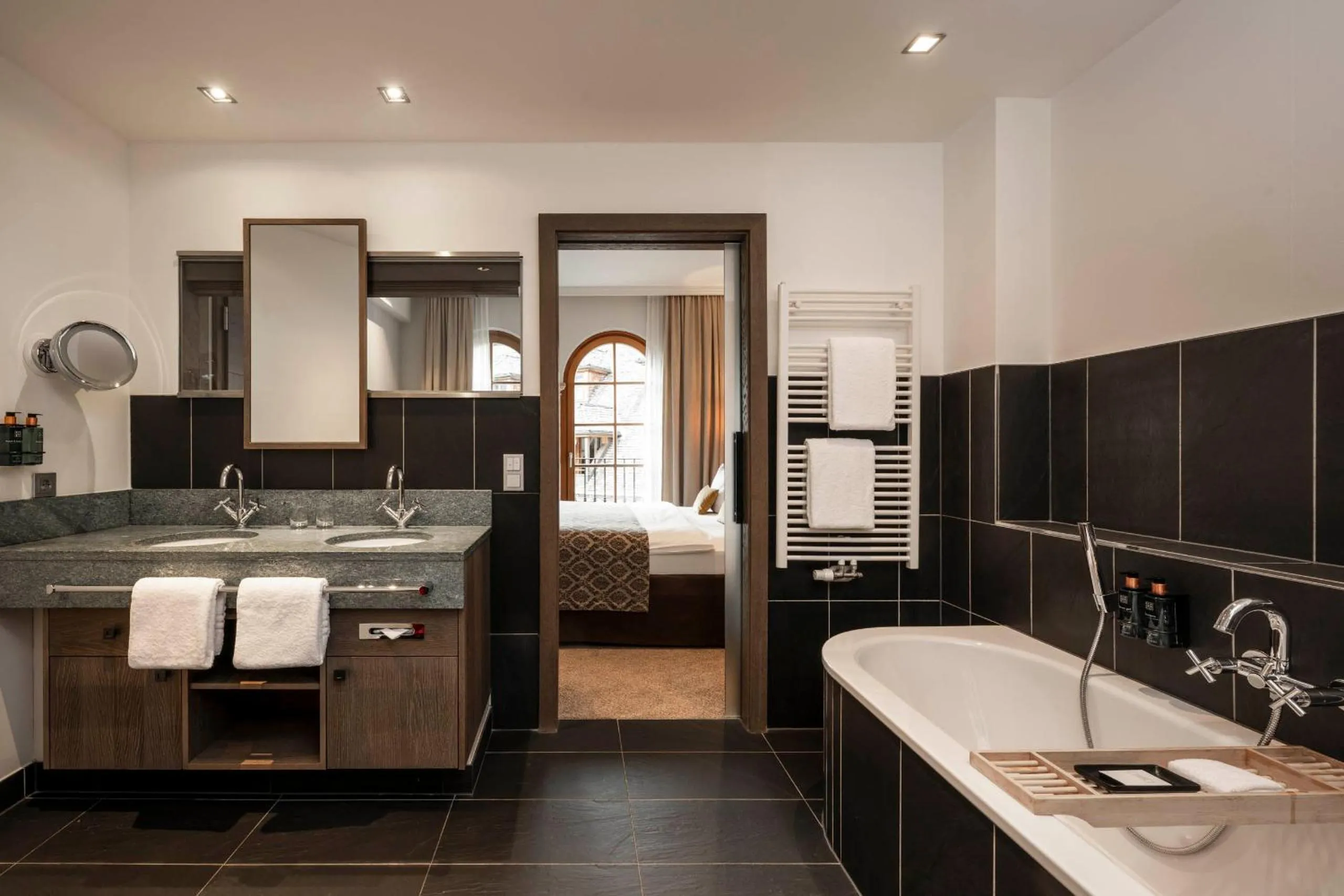 Bed in Schlosshotel Kitzbühel