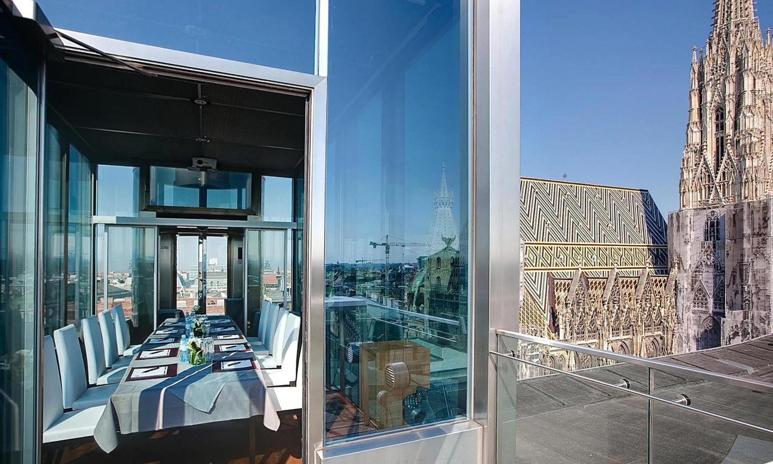 Restaurant/places to eat in DO&CO Hotel Vienna