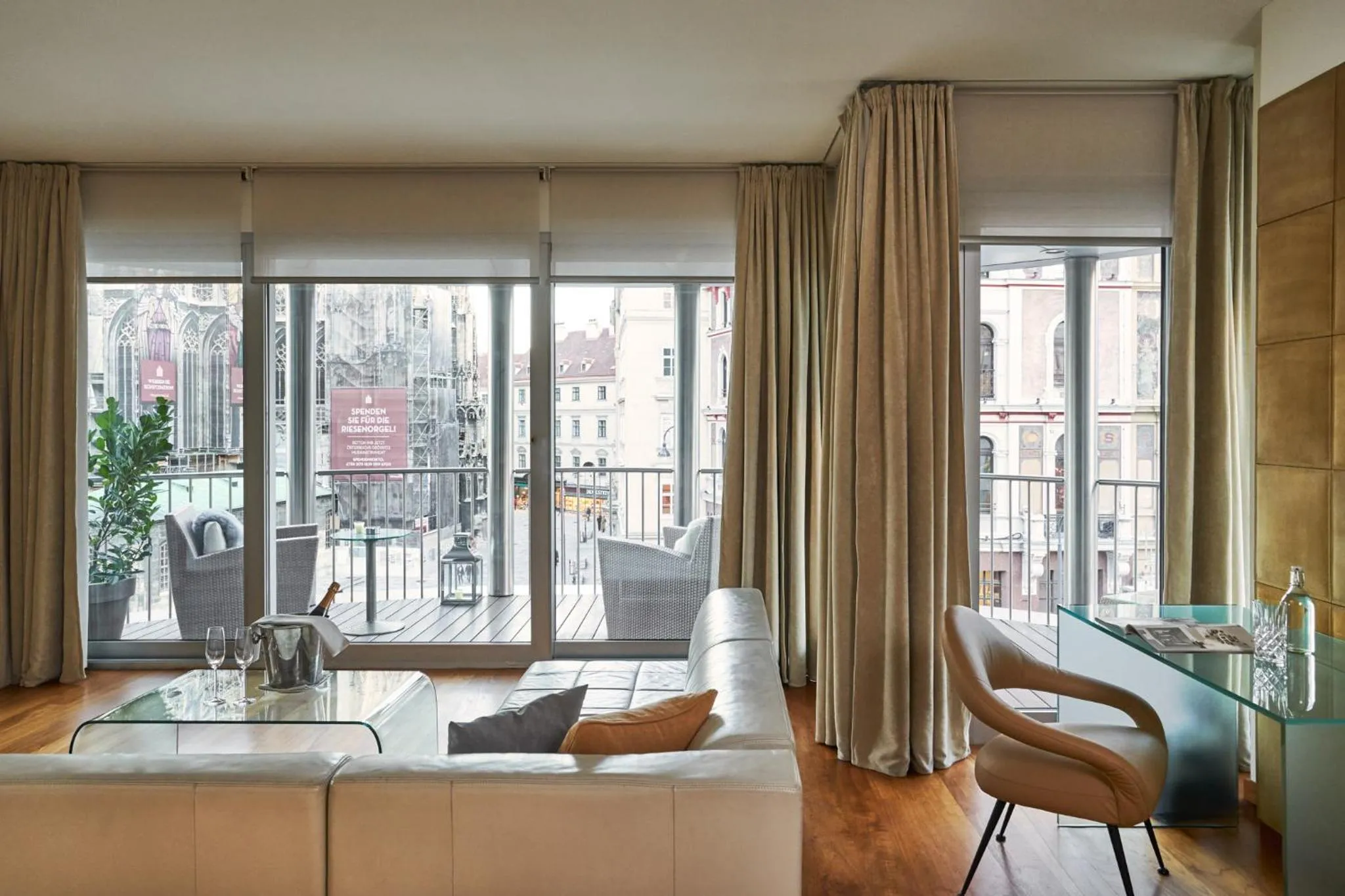 Living room in DO&CO Hotel Vienna