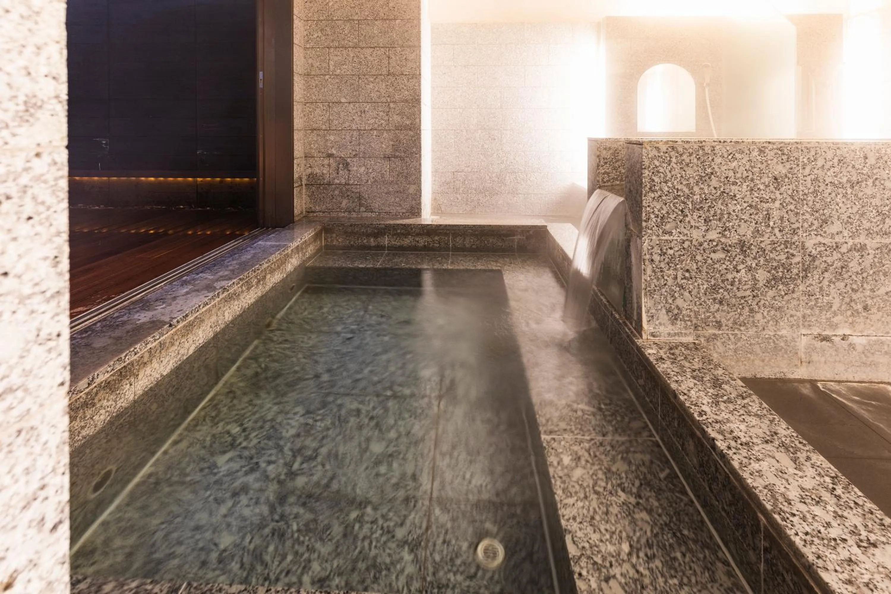 Hot Spring Bath in Yushintei