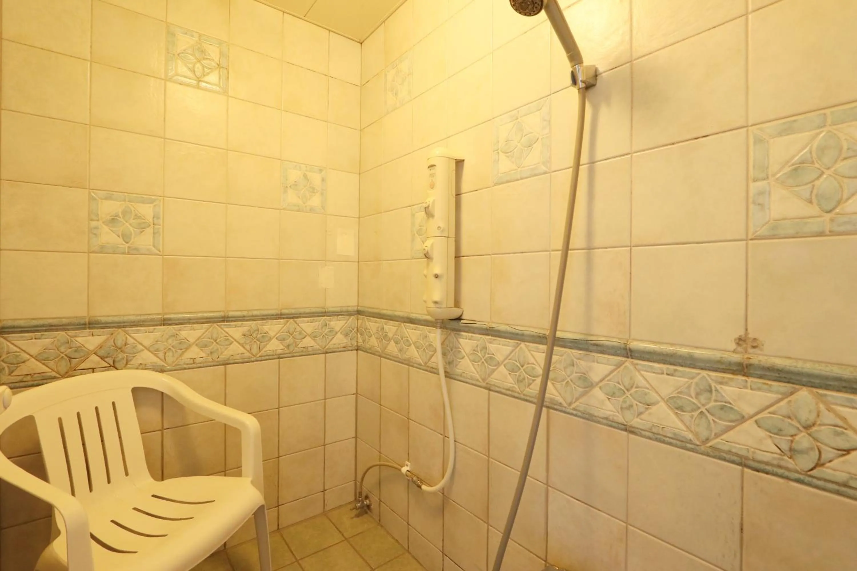 Shower in Umimoto