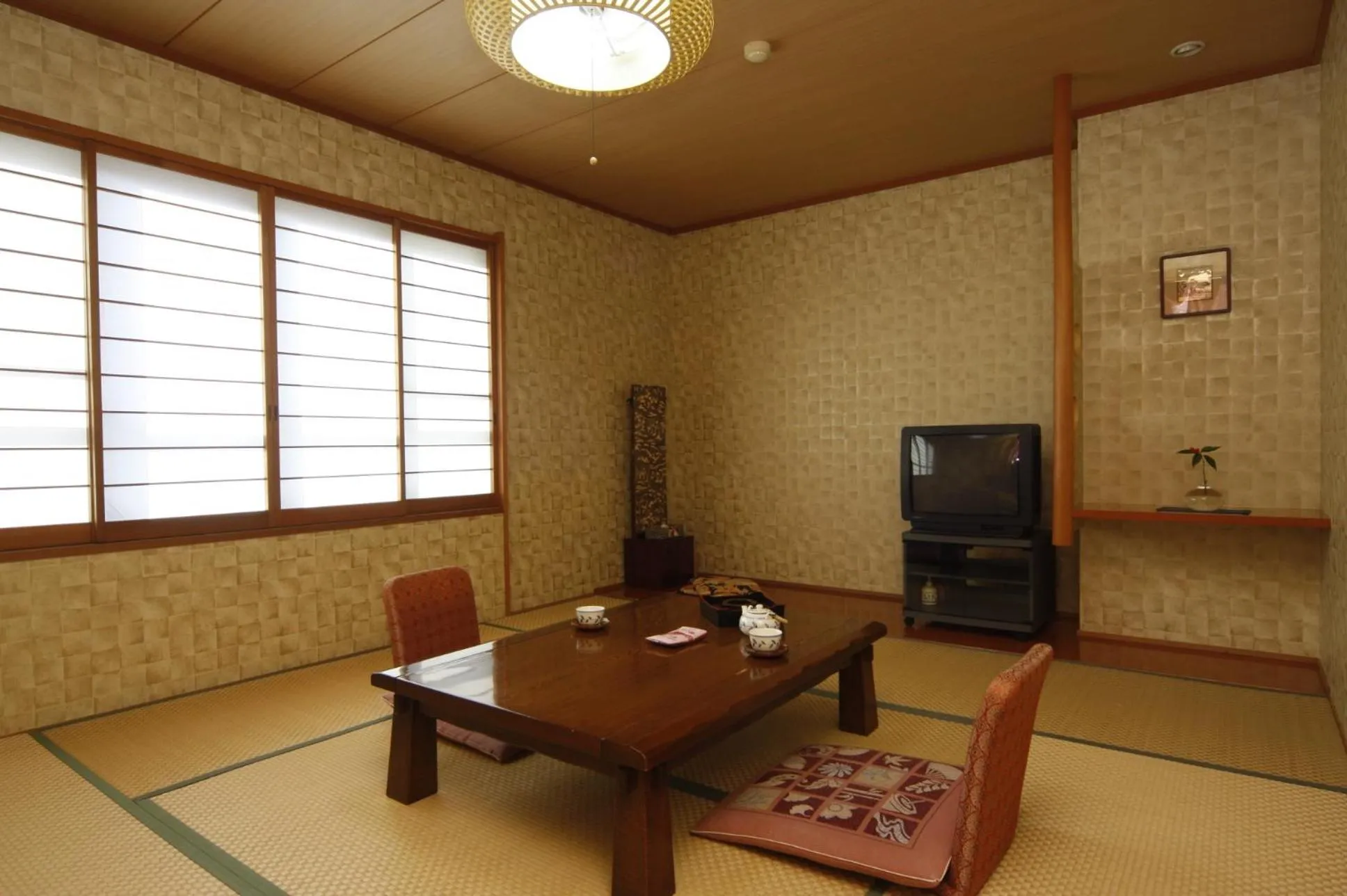 Photo of the whole room in Umimoto