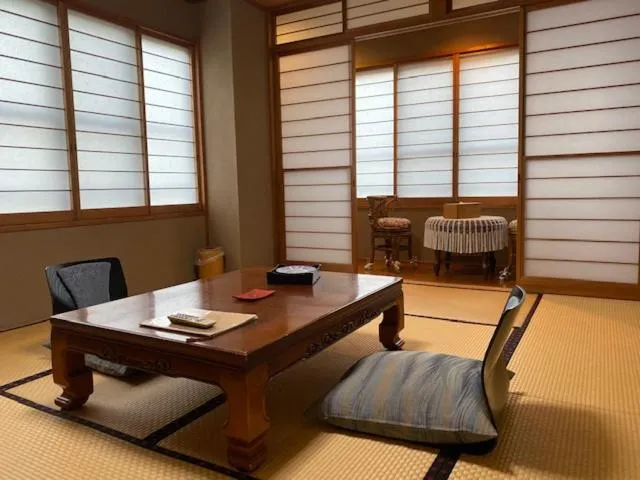 Photo of the whole room in Umimoto