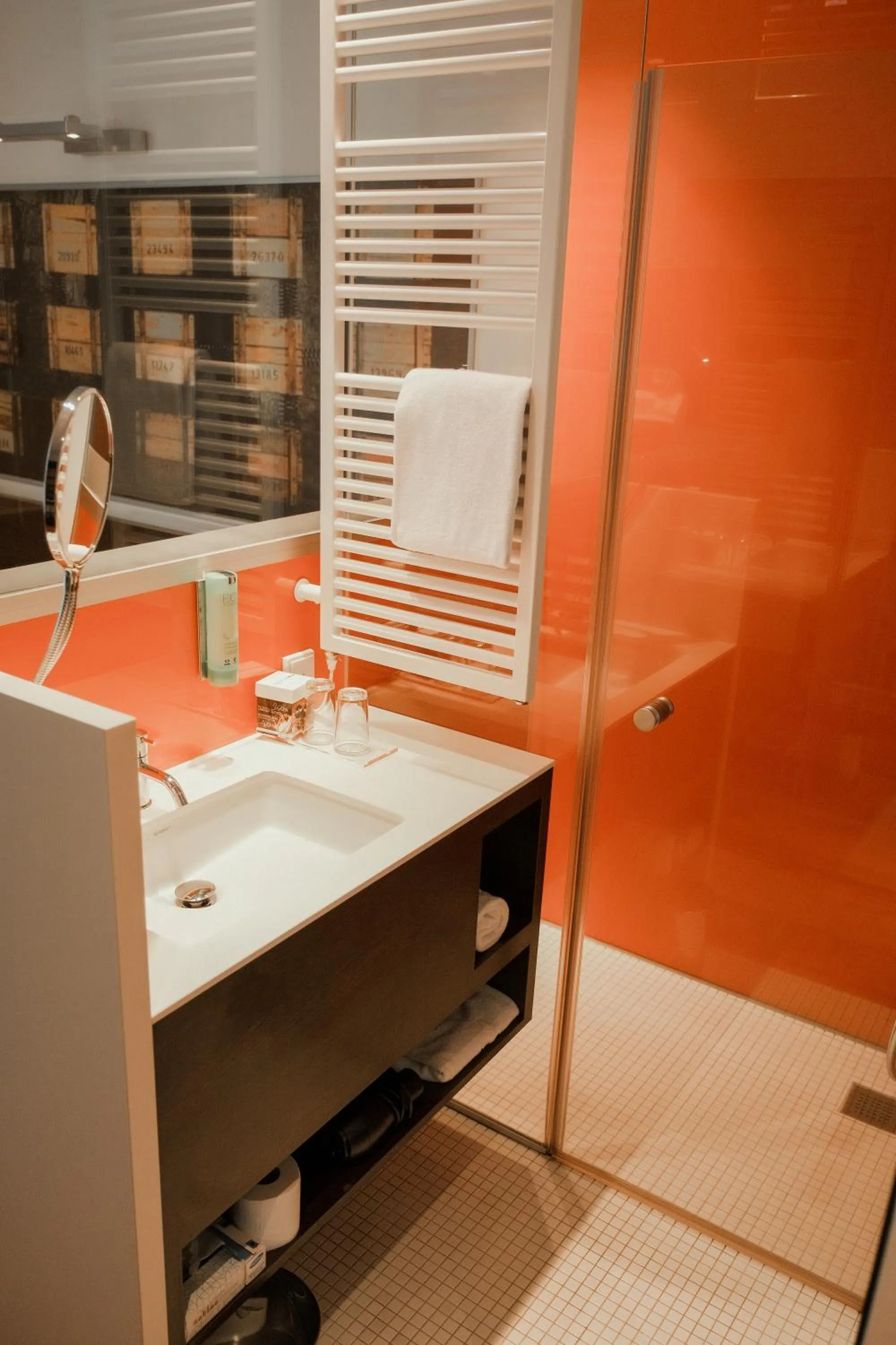 Shower in arte Hotel Linz