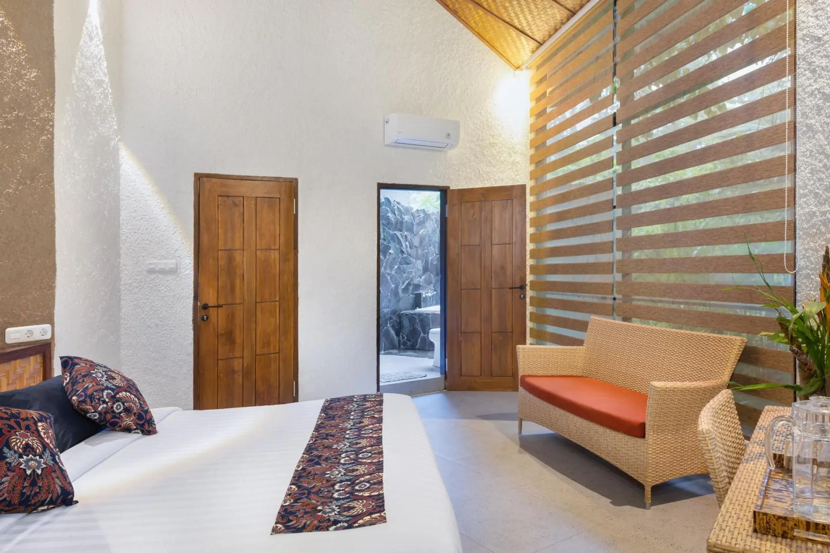 Deluxe Double Room with Shower in Thalassa Dive & Wellbeing Resort Manado Deluxe Double Room with Shower in Thalassa Dive & Wellbeing Resort Manado