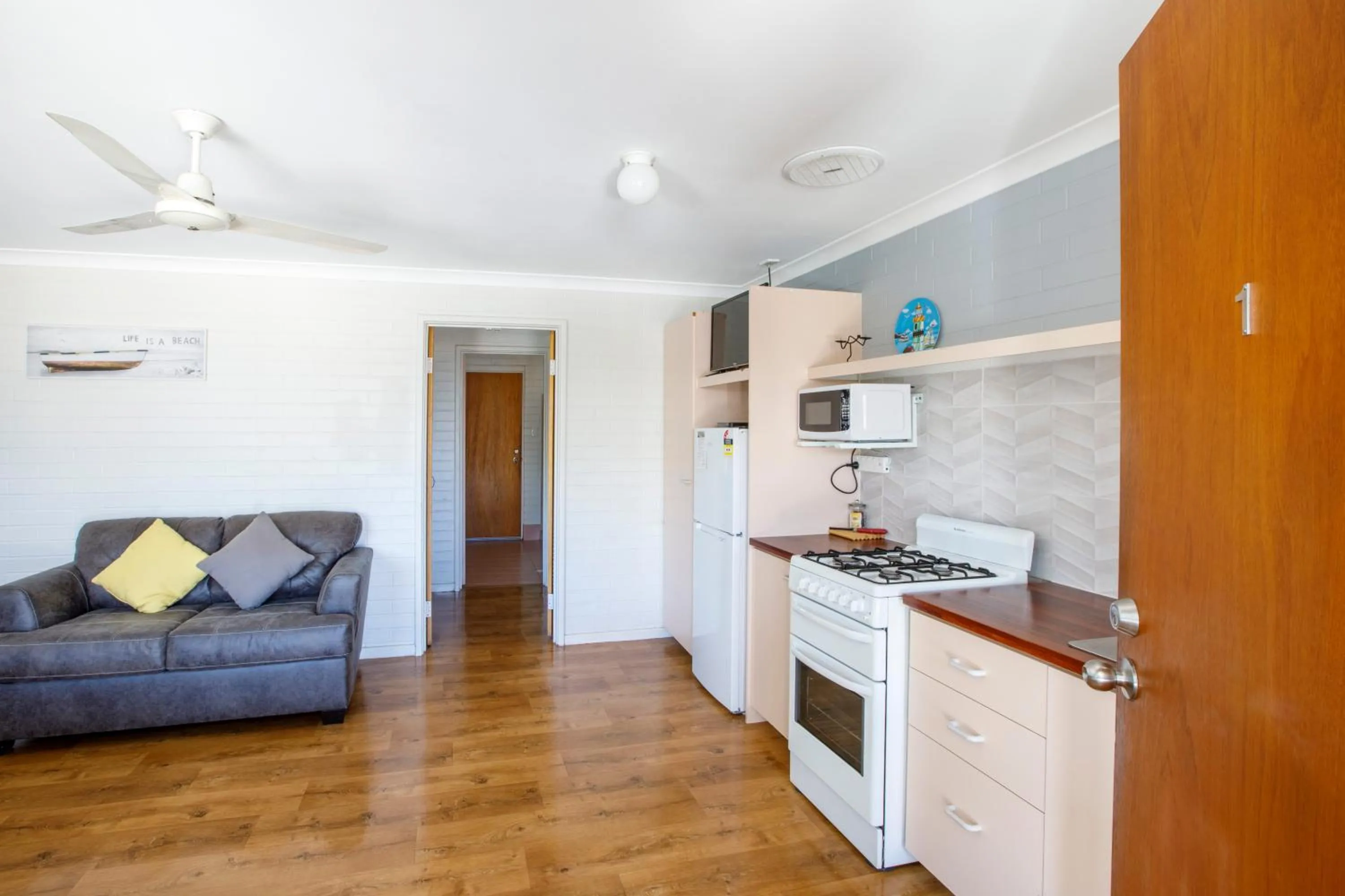 Kitchen or kitchenette in Shark Bay Seafront Apartments