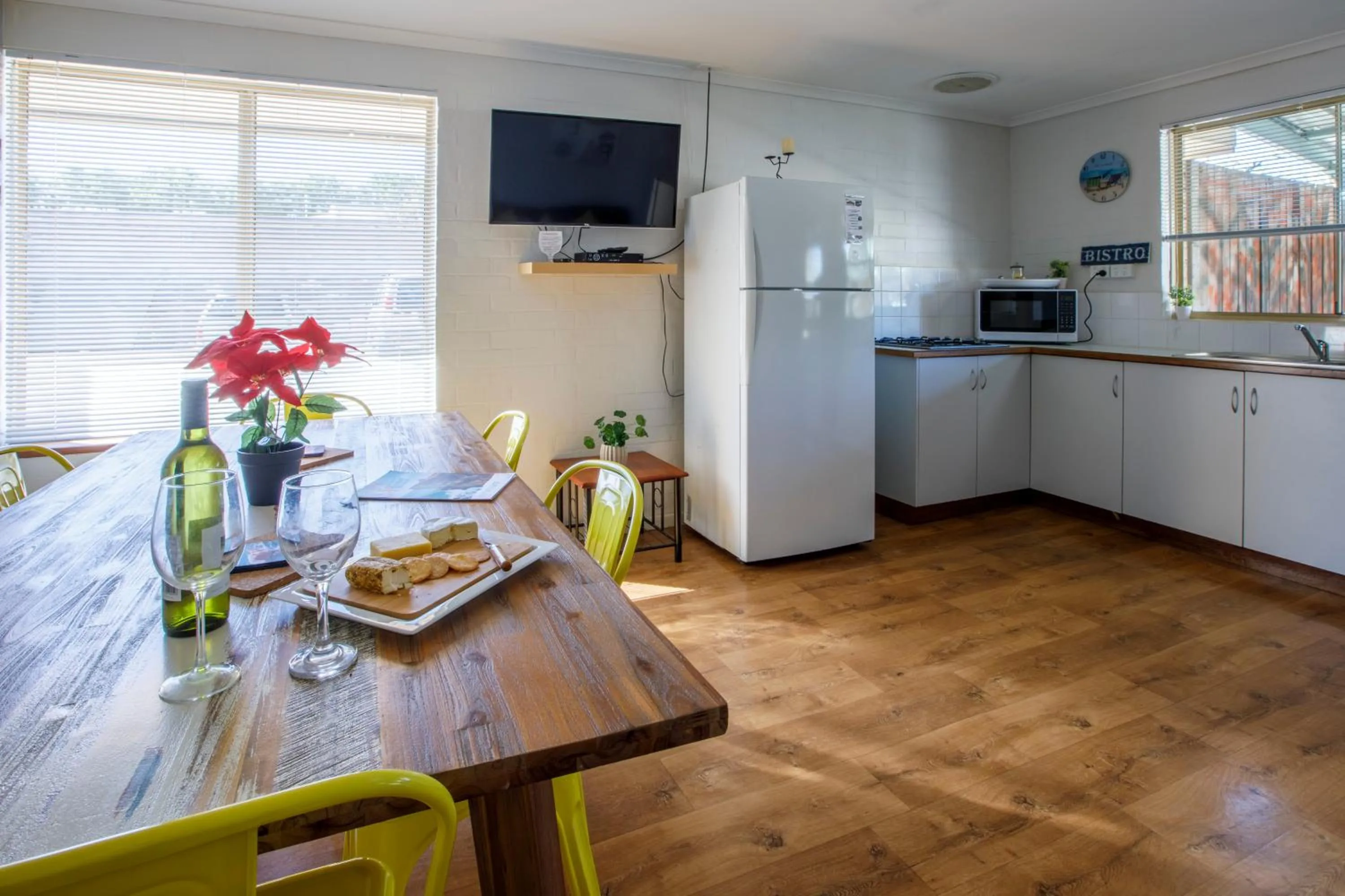 Kitchen or kitchenette in Shark Bay Seafront Apartments