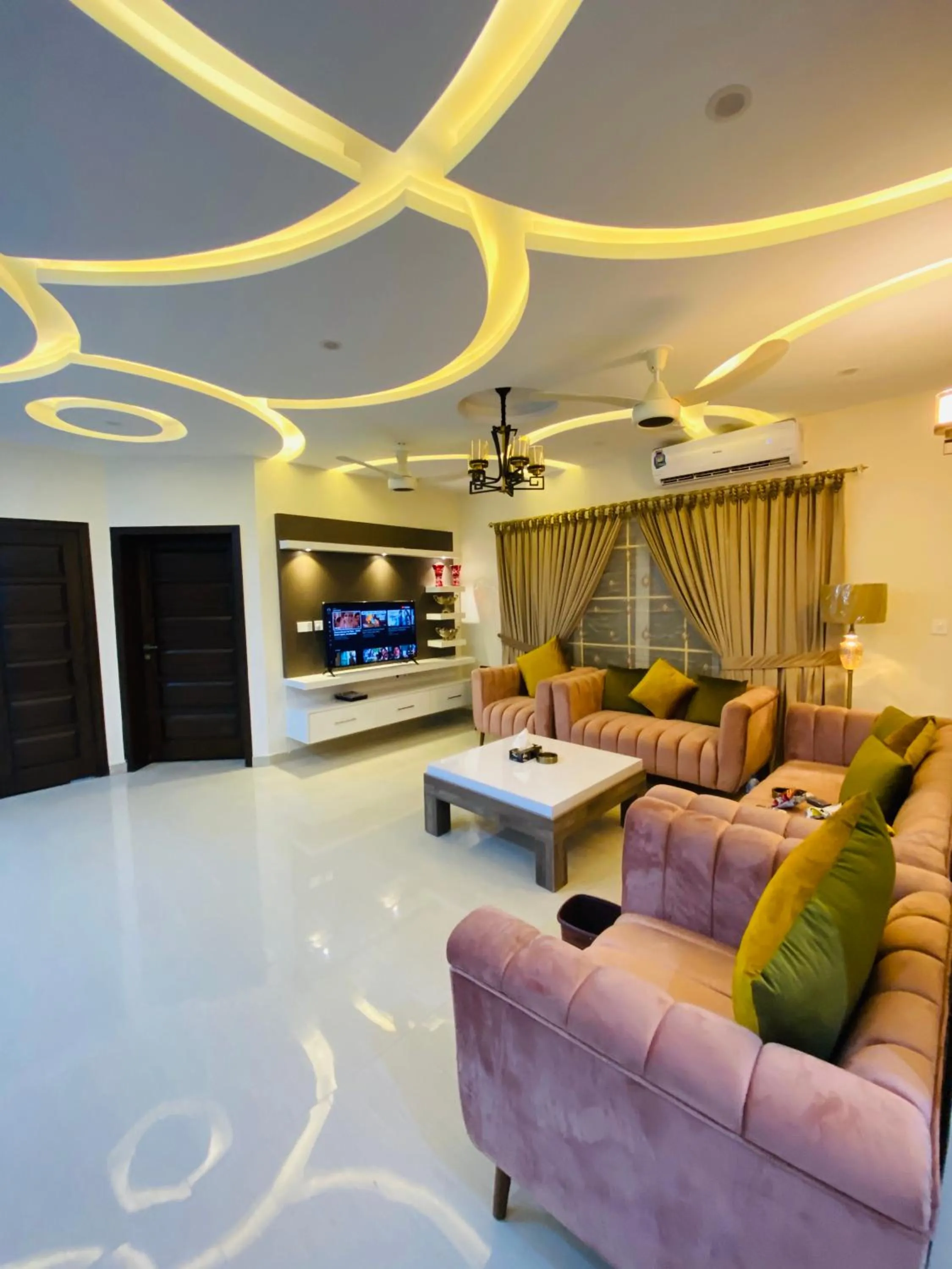 Continental boutique House