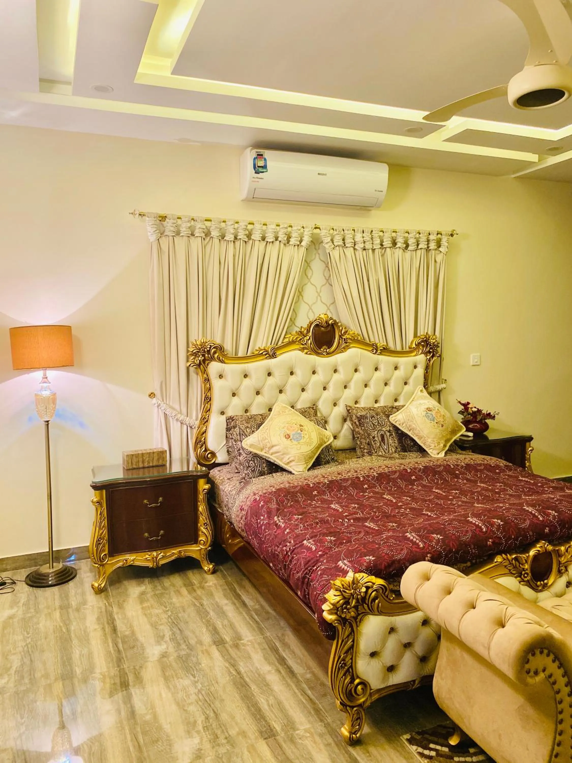 Bed in Continental boutique House