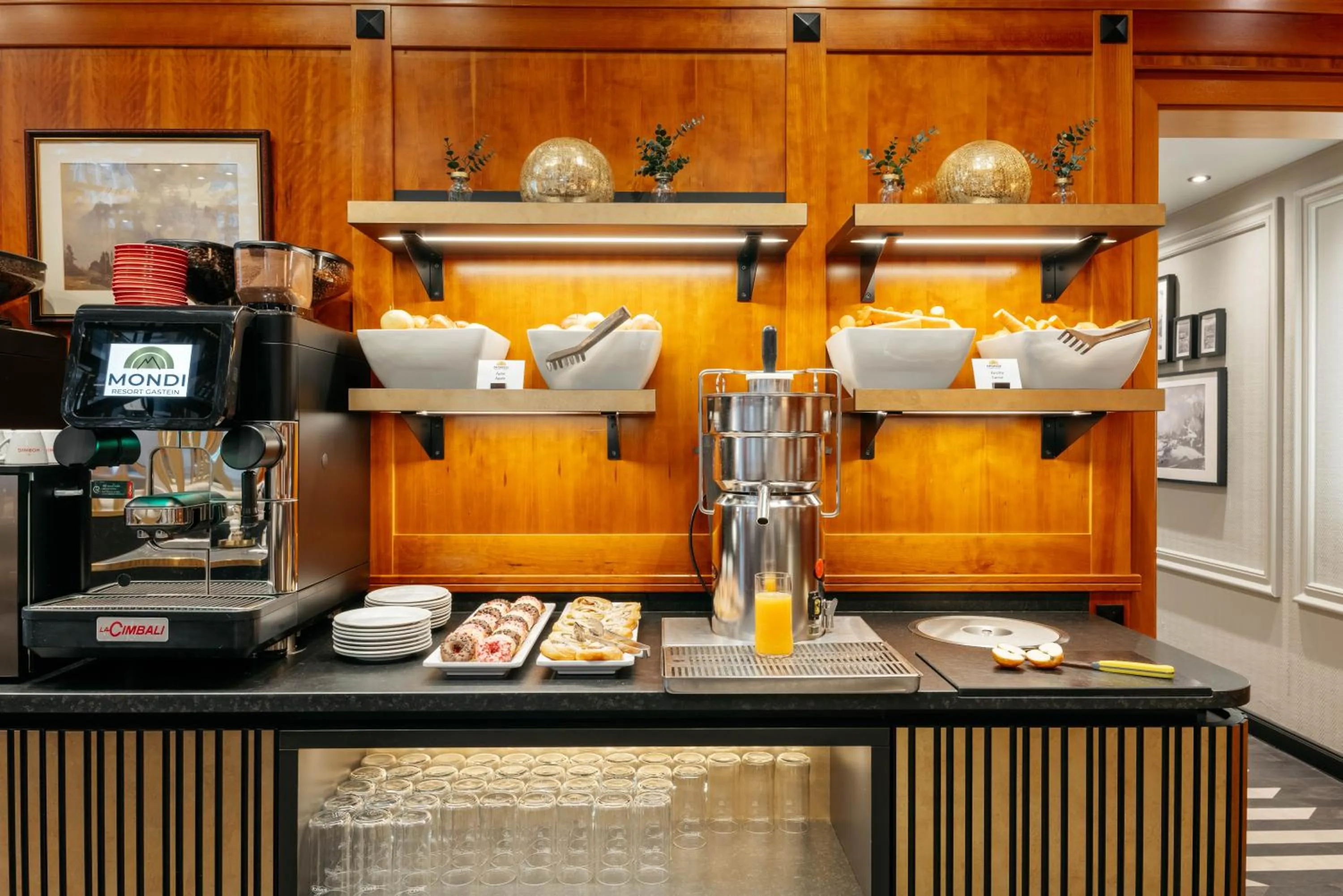 Buffet breakfast in MONDI Hotel Bellevue Gastein