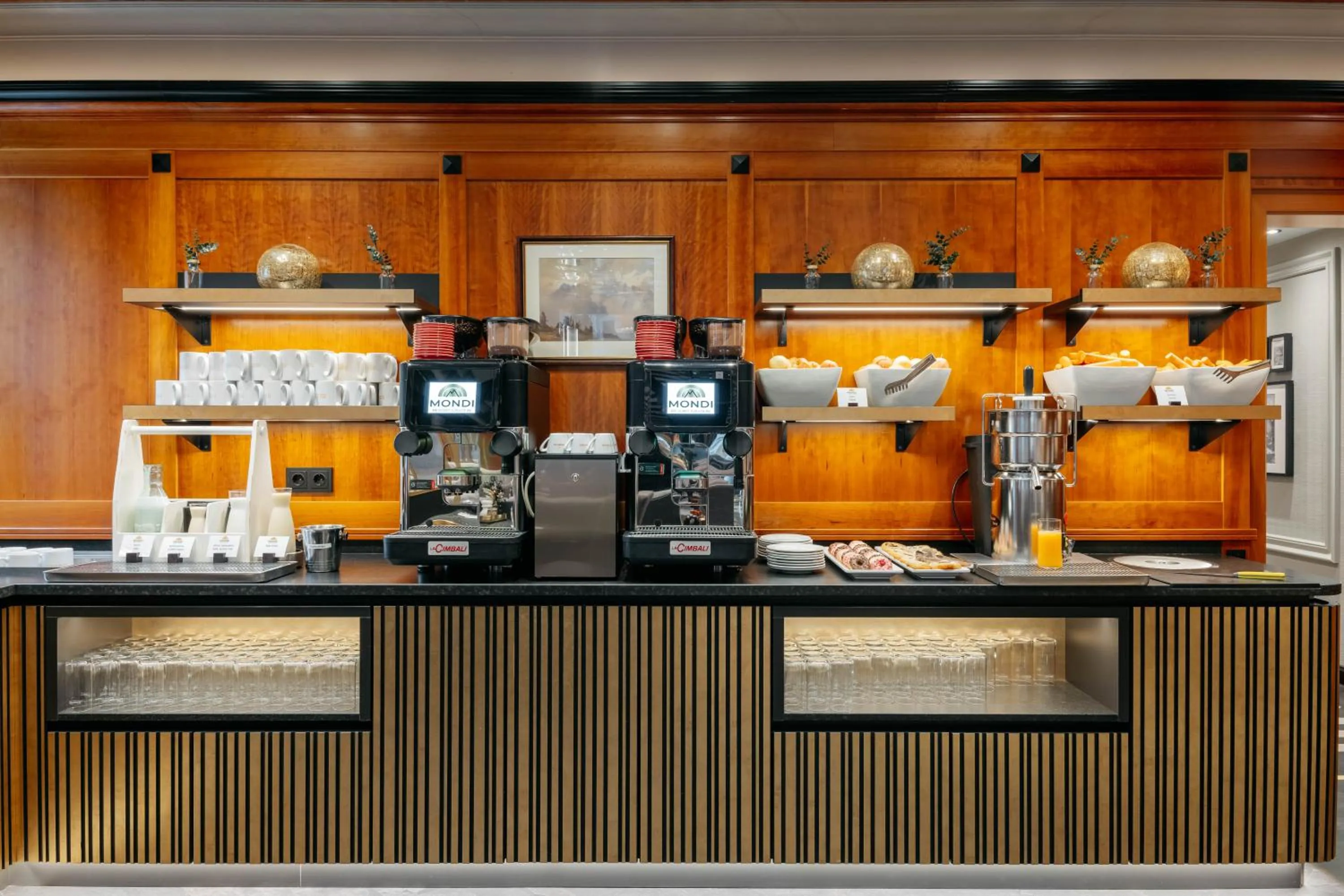 Restaurant/places to eat in MONDI Hotel Bellevue Gastein