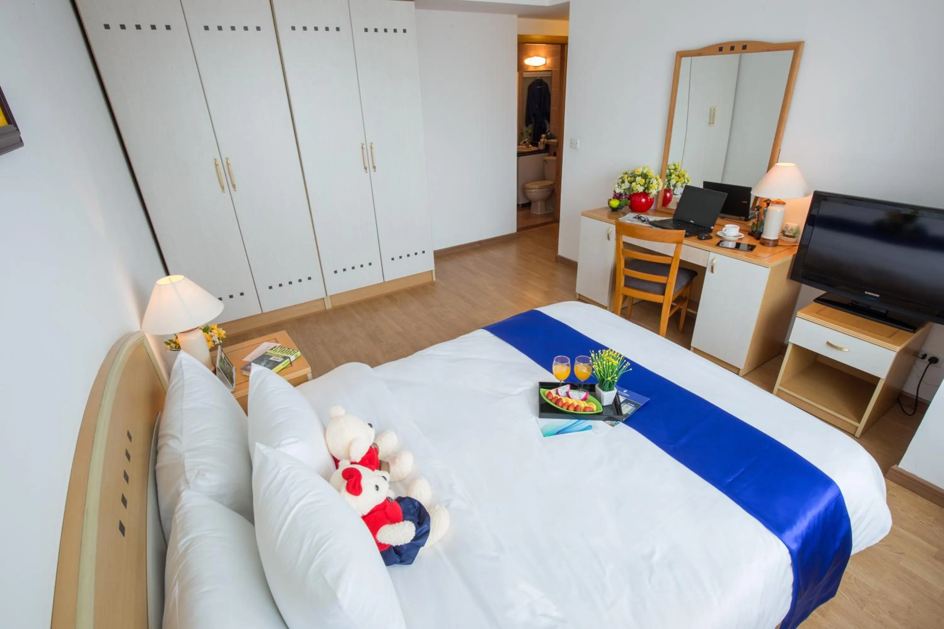 Bedroom, Bed in Rose Garden Residences