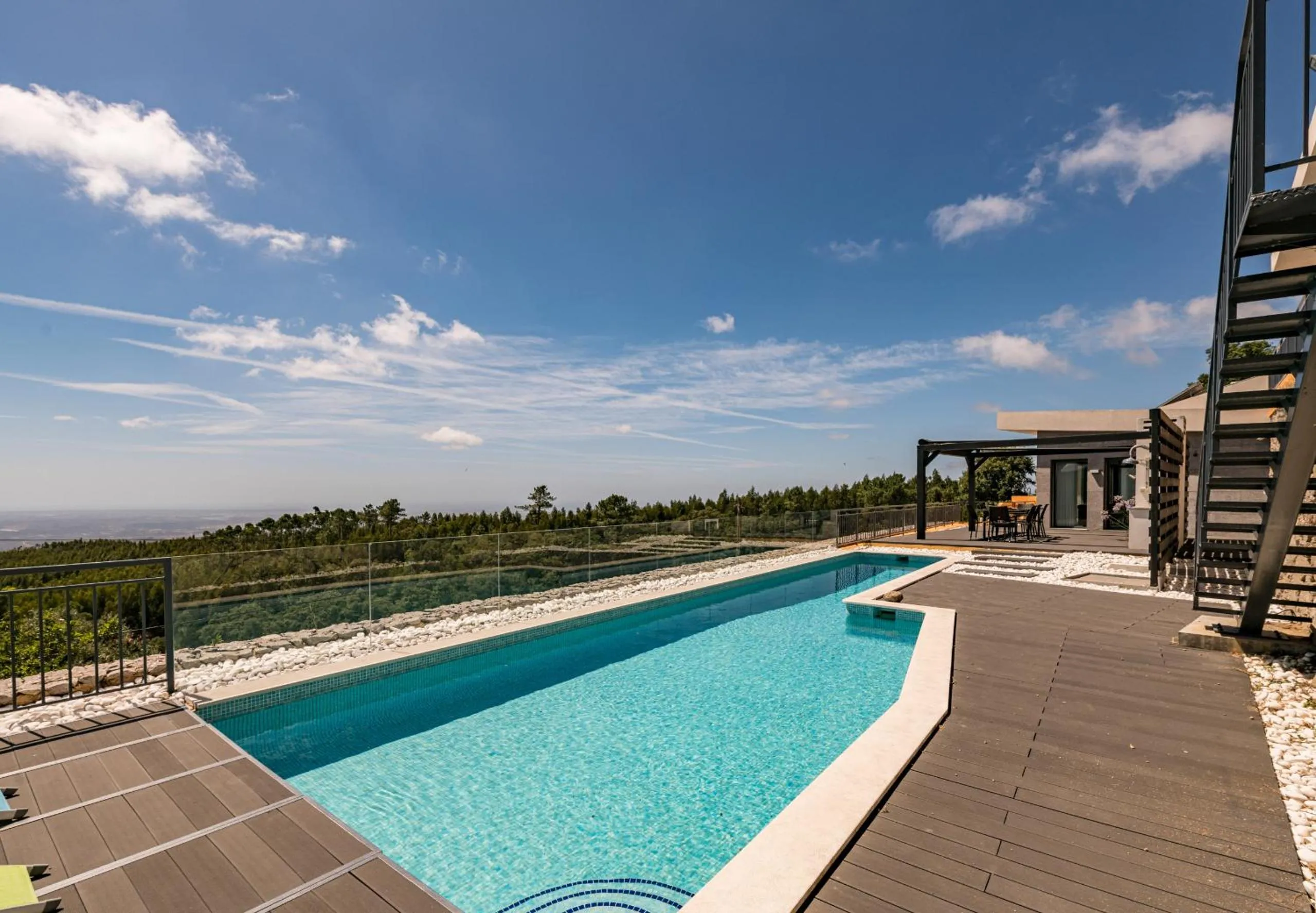 Swimming pool in Villa Monchique