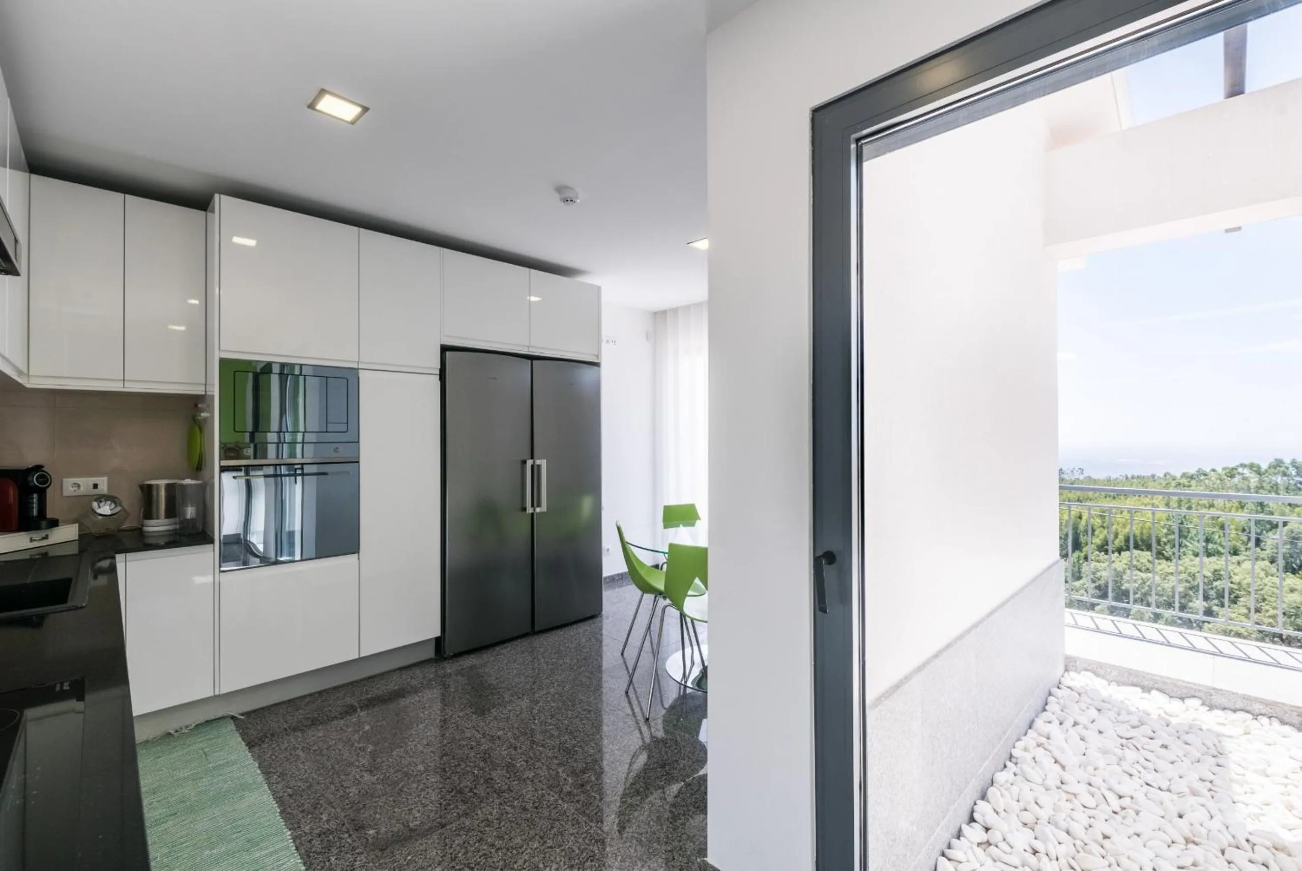 Kitchen or kitchenette in Villa Monchique