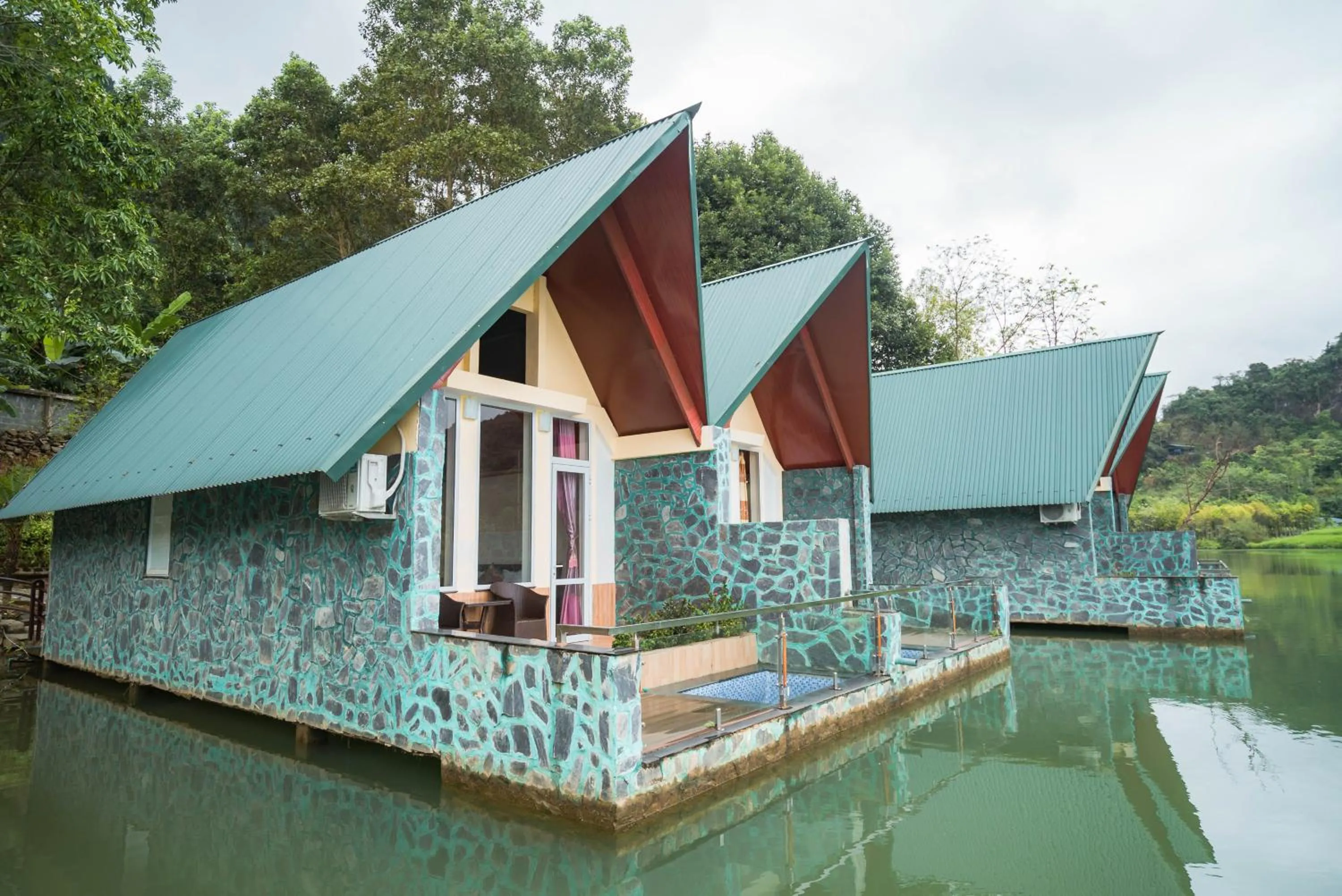 Property building in Truong Xuan Ecolodge