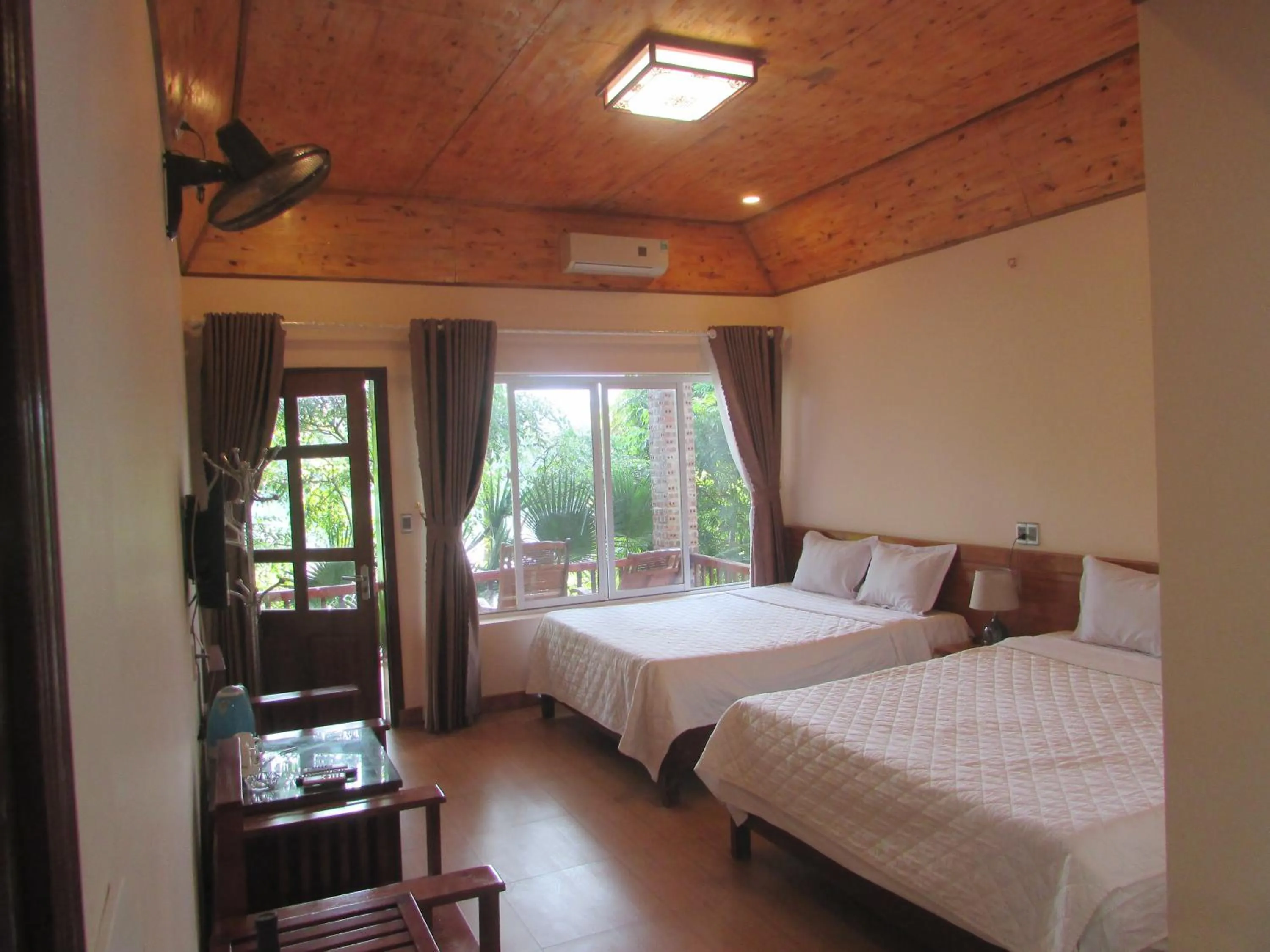 Photo of the whole room in Truong Xuan Ecolodge