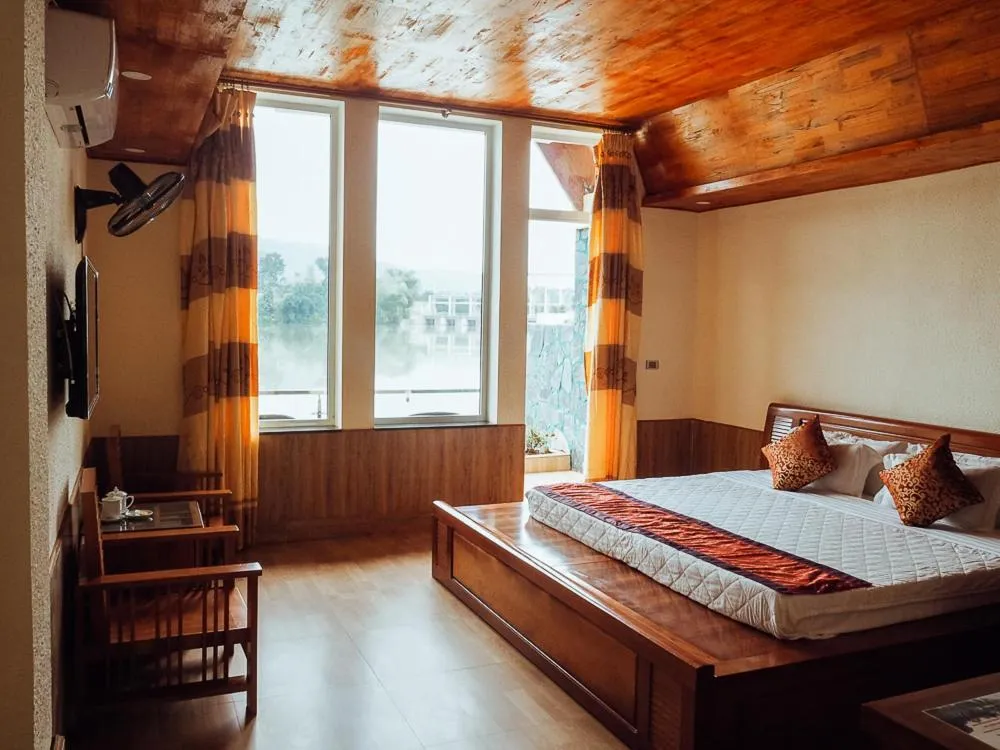 Photo of the whole room in Truong Xuan Ecolodge