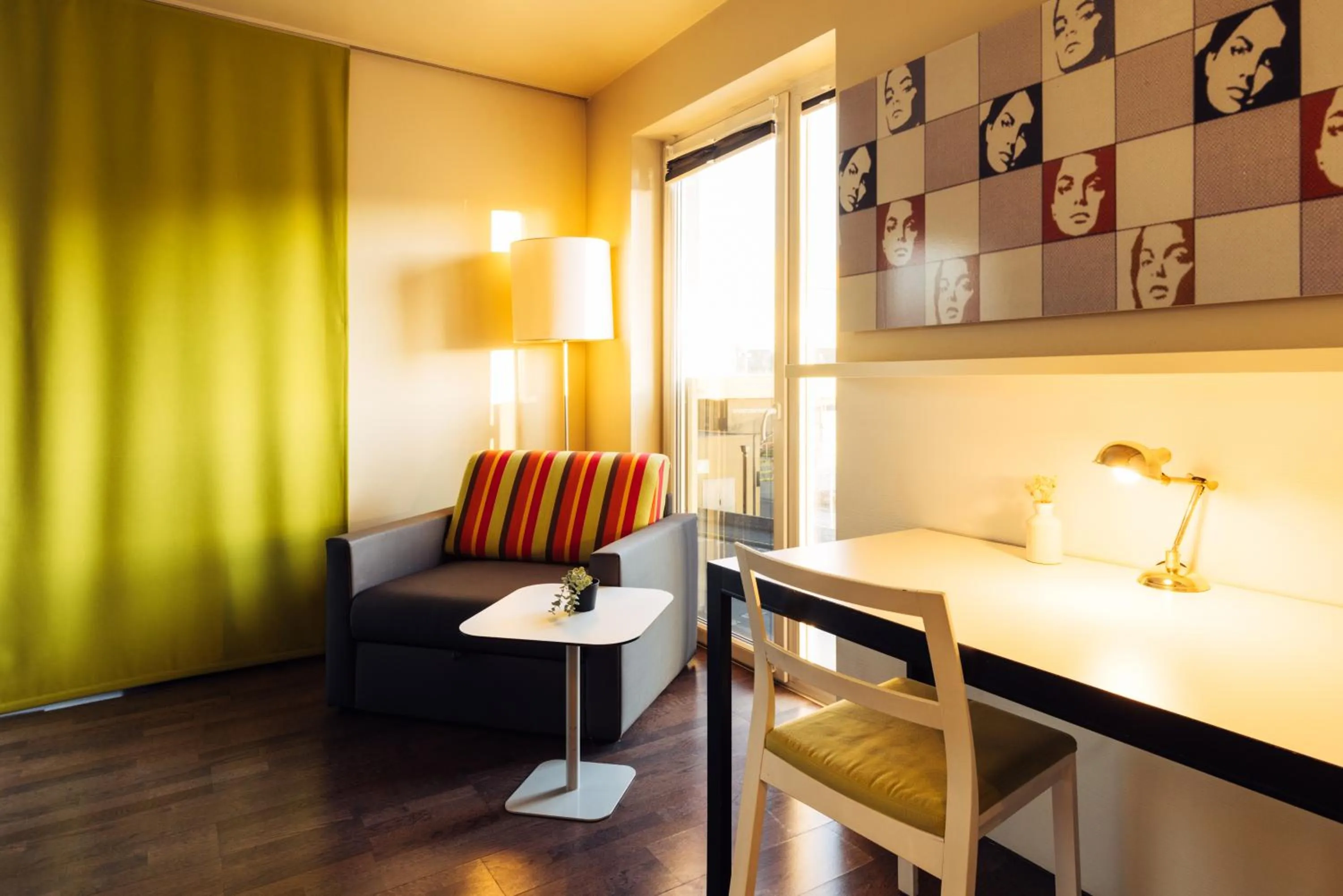 Living room in harry's home Hart bei Graz hotel & apartments