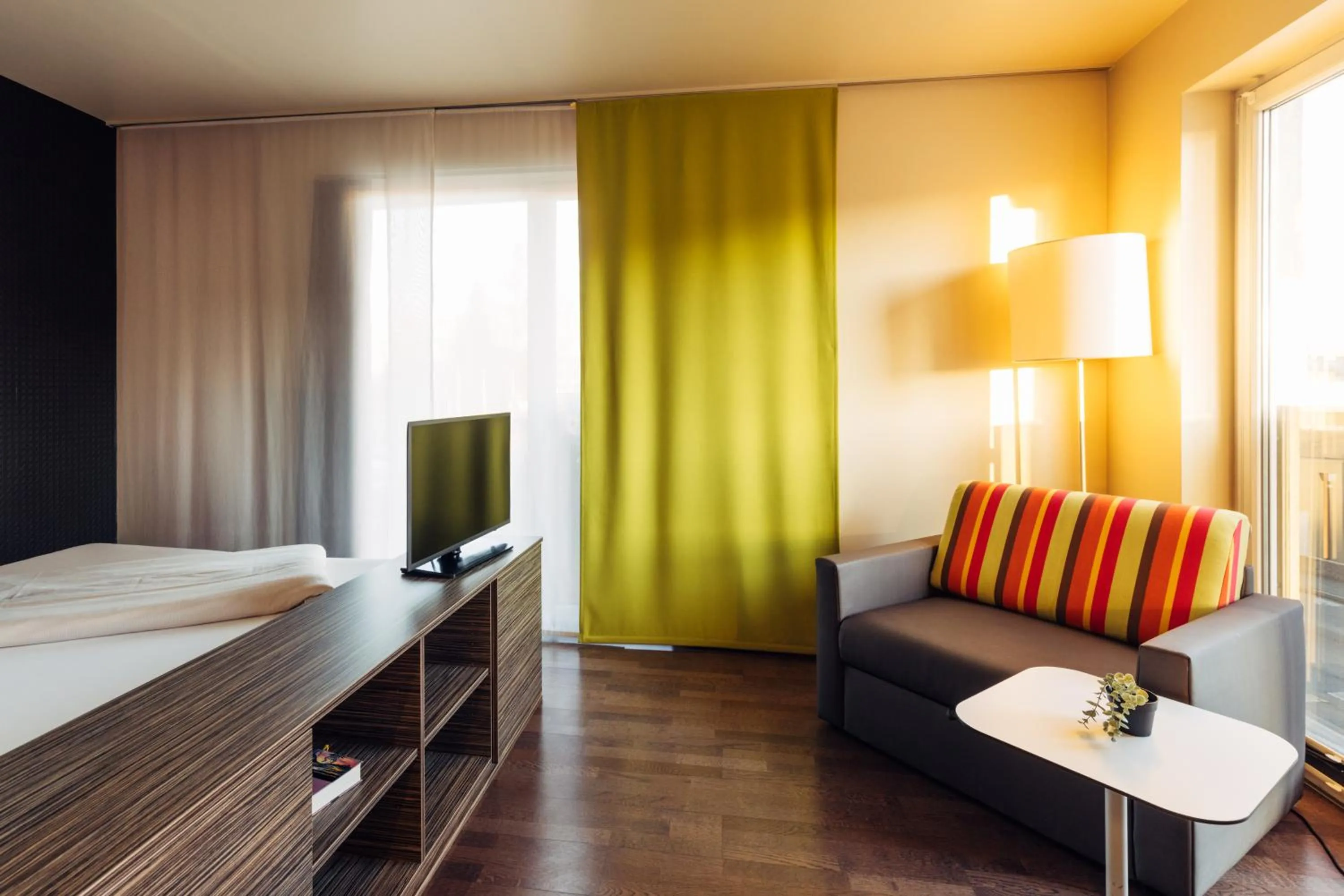 Bed in harry's home Hart bei Graz hotel & apartments