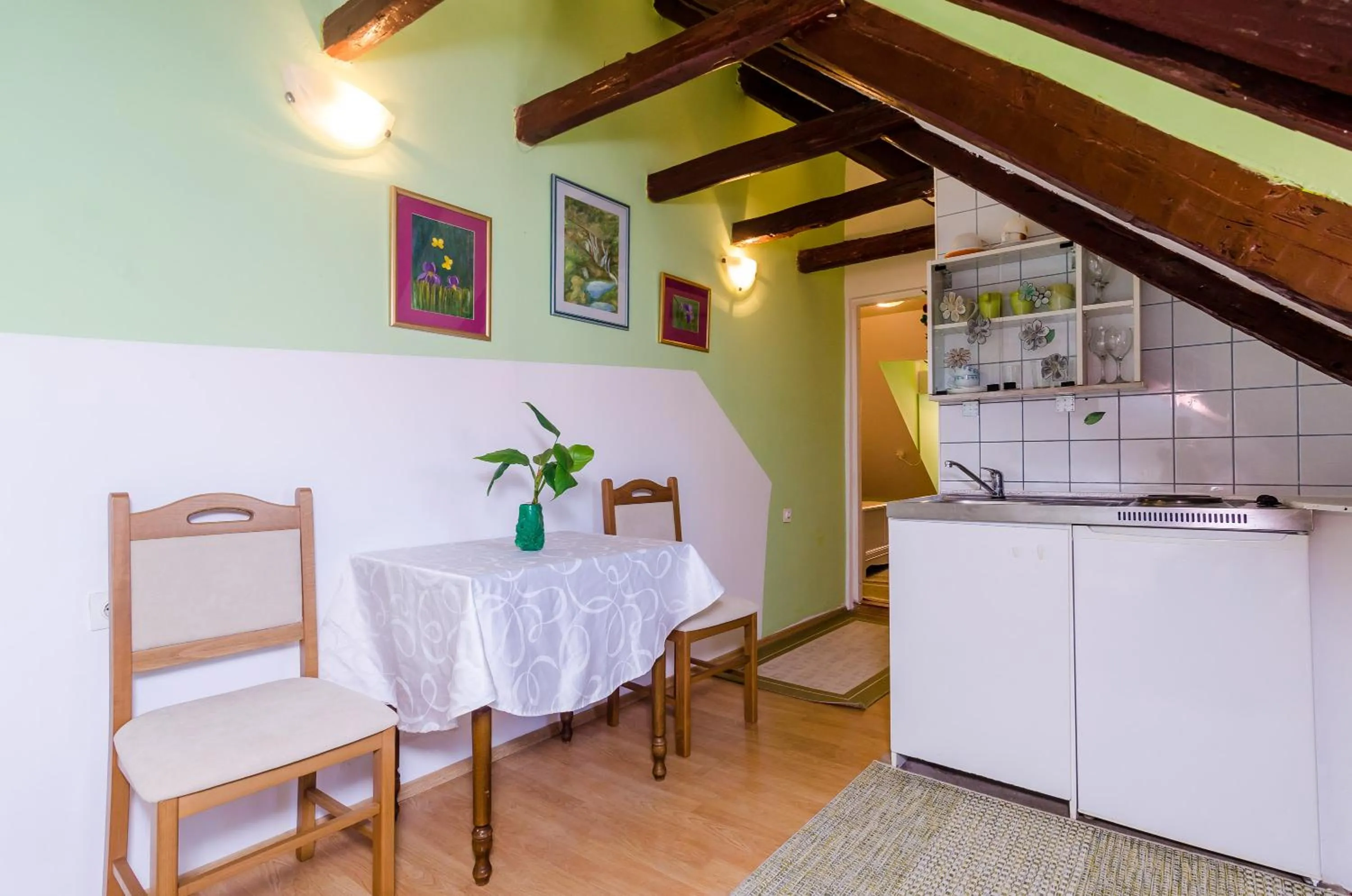 Kitchen or kitchenette in Old Town Baroque Palace Accommodation