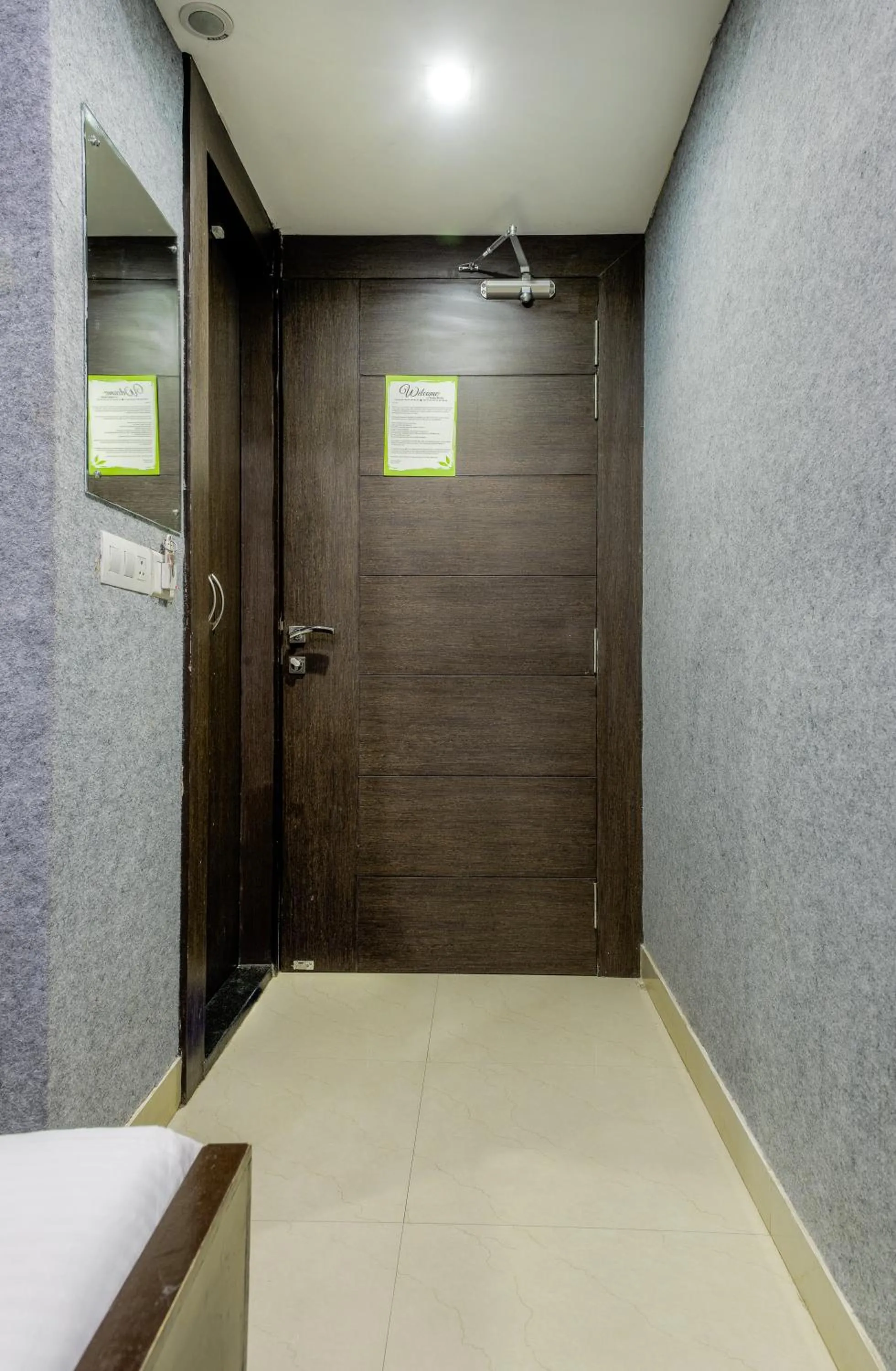 Bedroom in Hotel Raya Inn