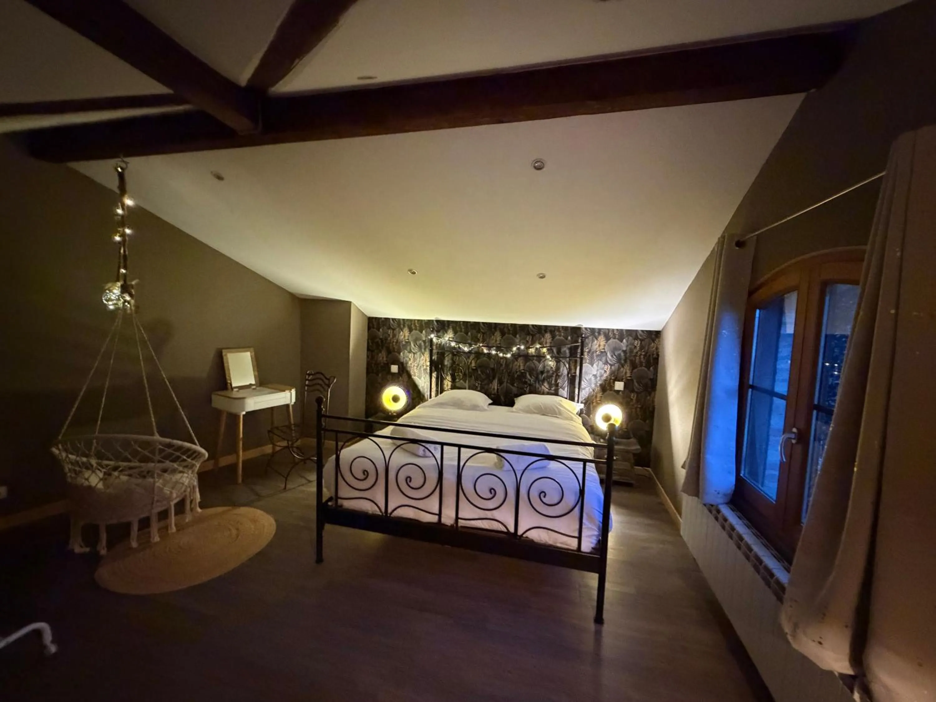 Bed in La Maison cachée du PAVILLON BELLEVUE