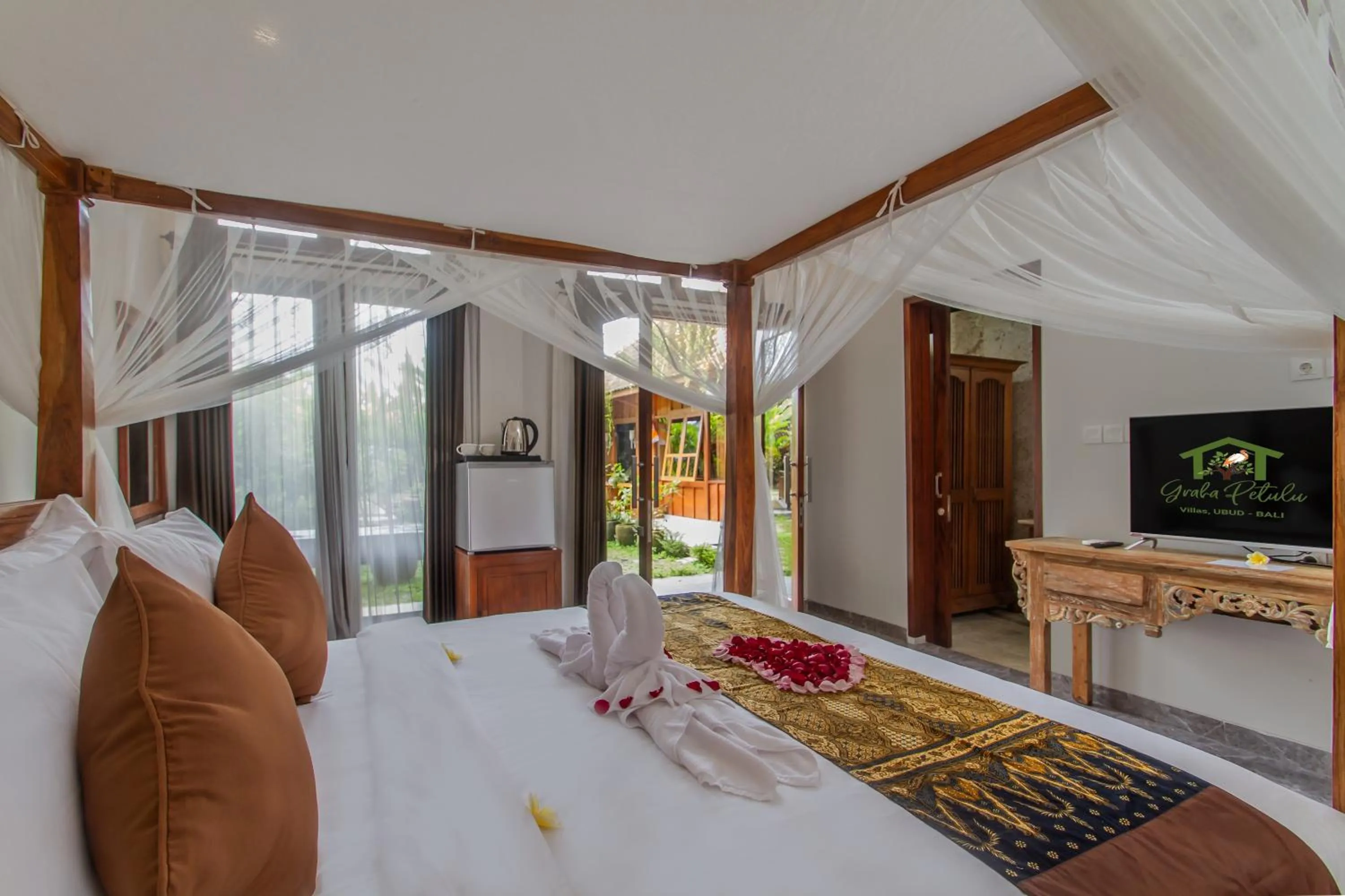 Bedroom, Bed in Graha Petulu Ubud by GenuineHost