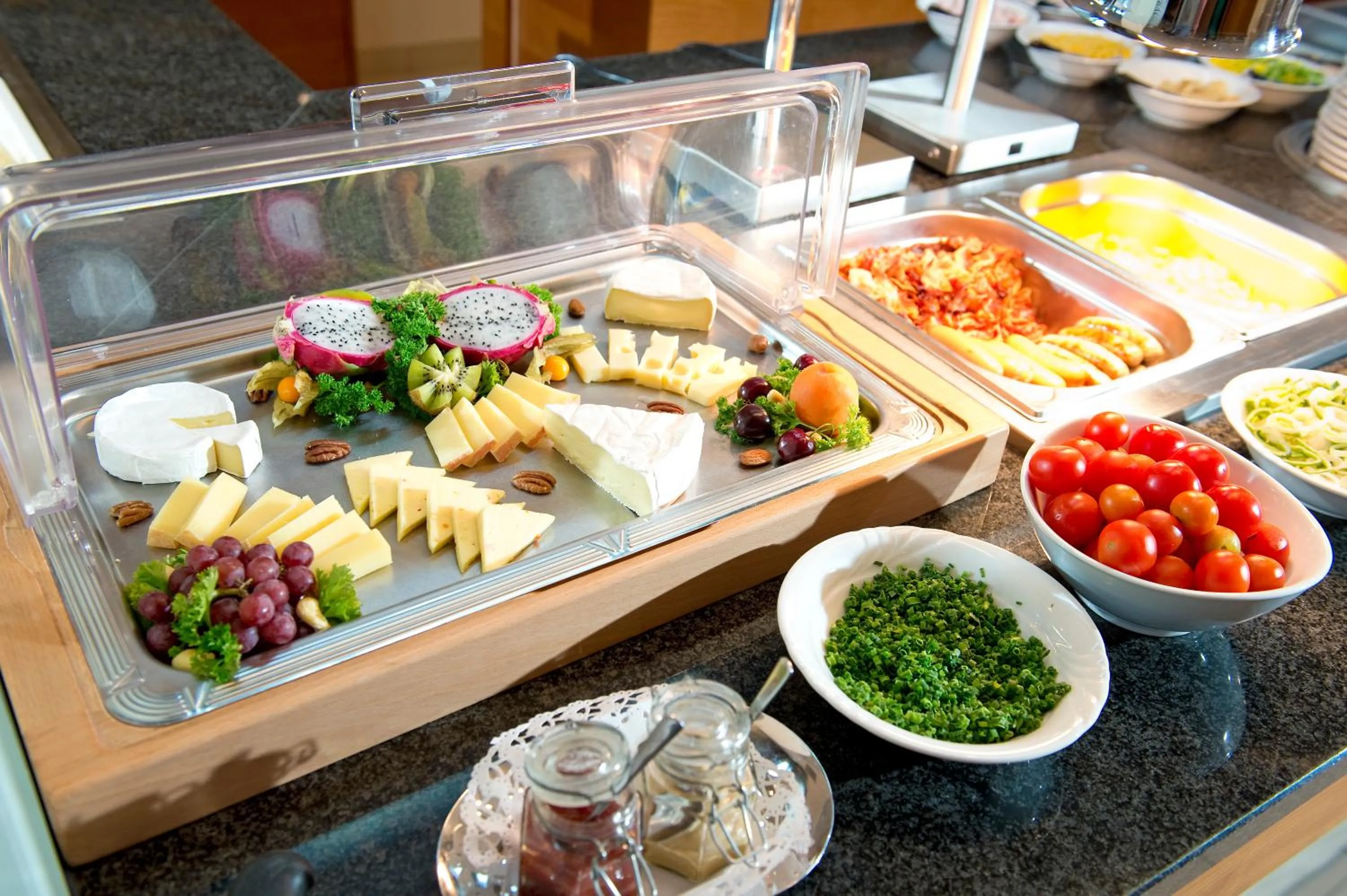 Buffet breakfast in Hotel Vier Jahreszeiten Loipersdorf