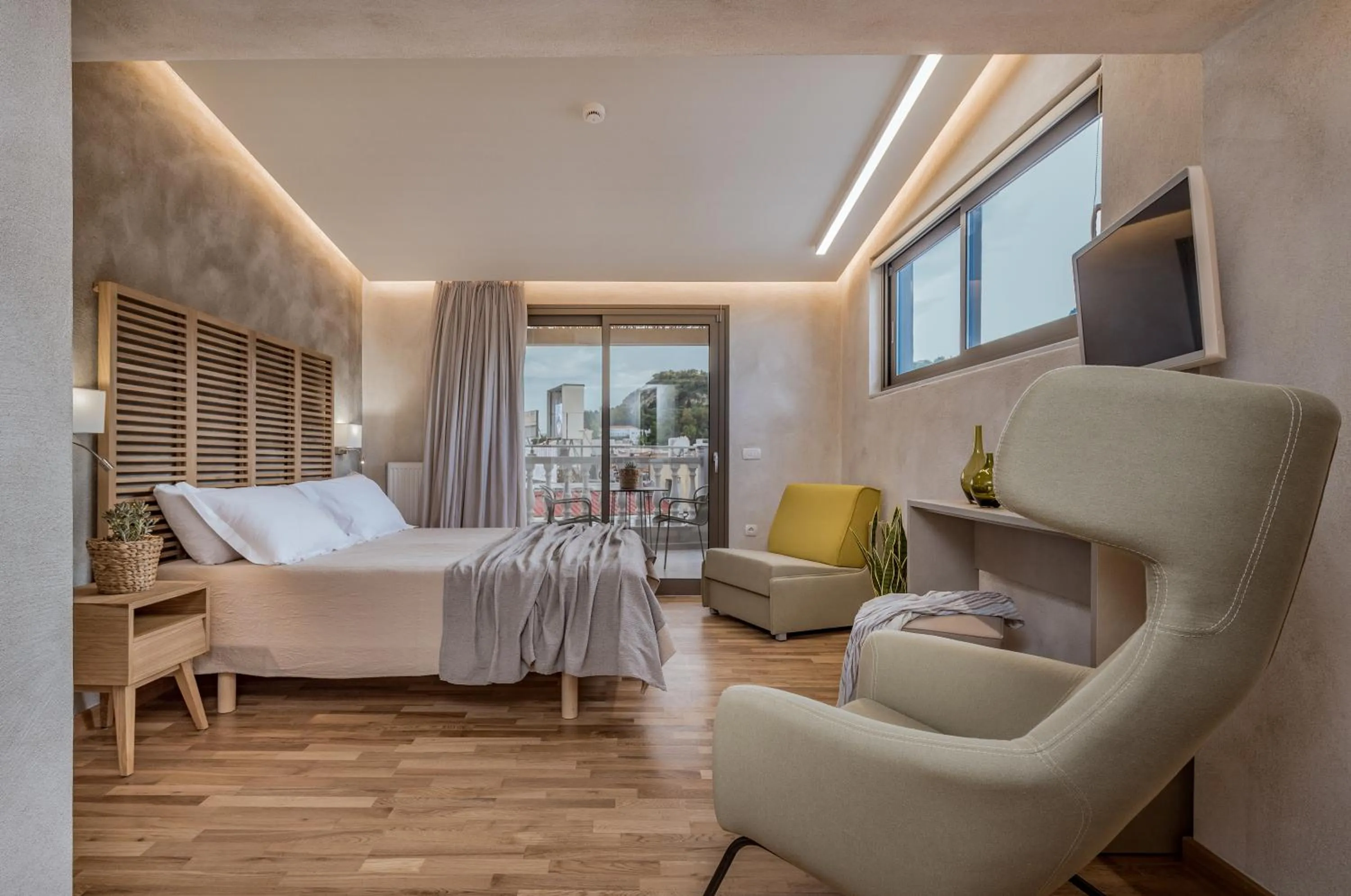 Bed in Phoenix Hotel