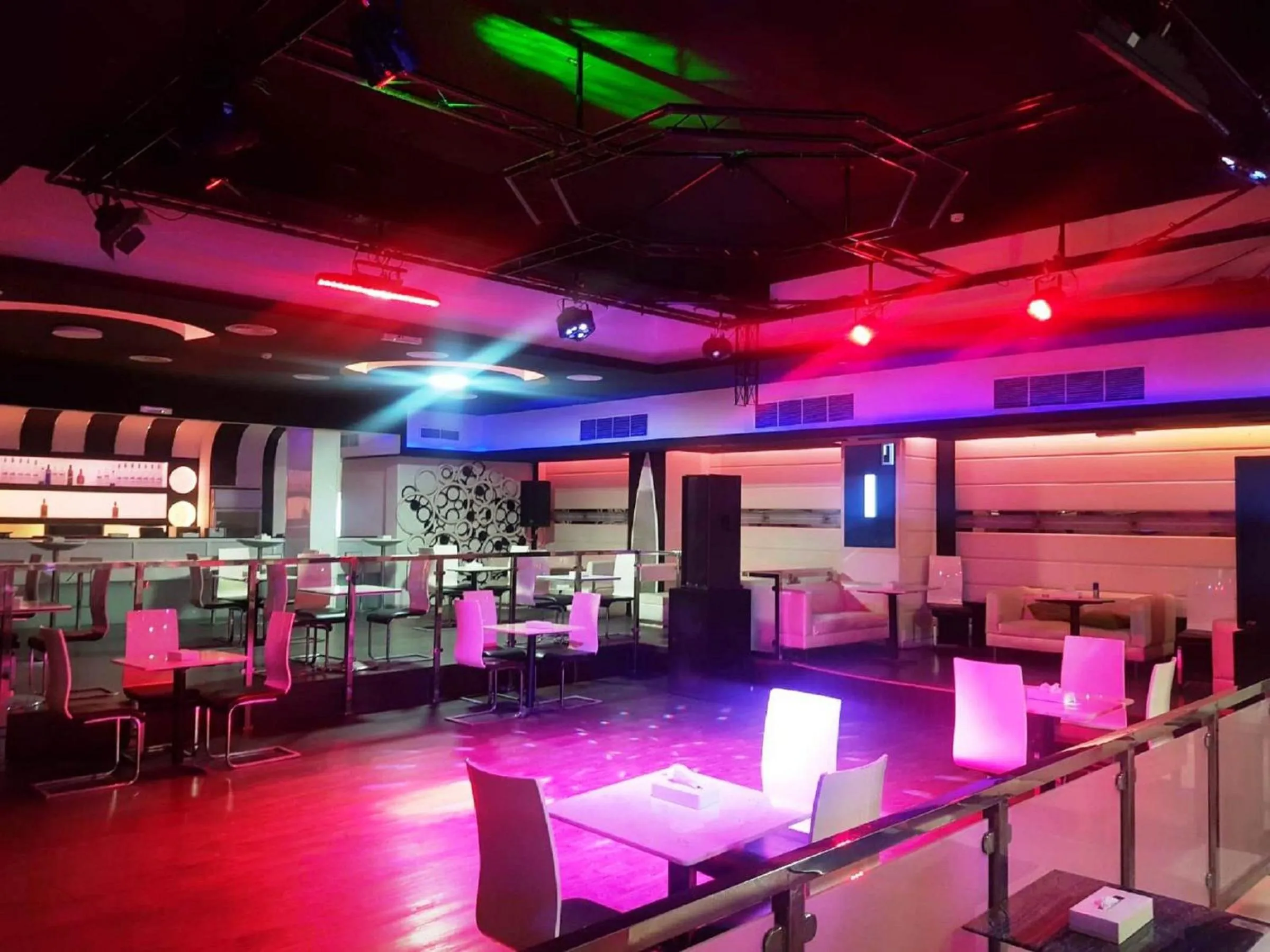 Restaurant/places to eat in Panorama Hotel and Spa