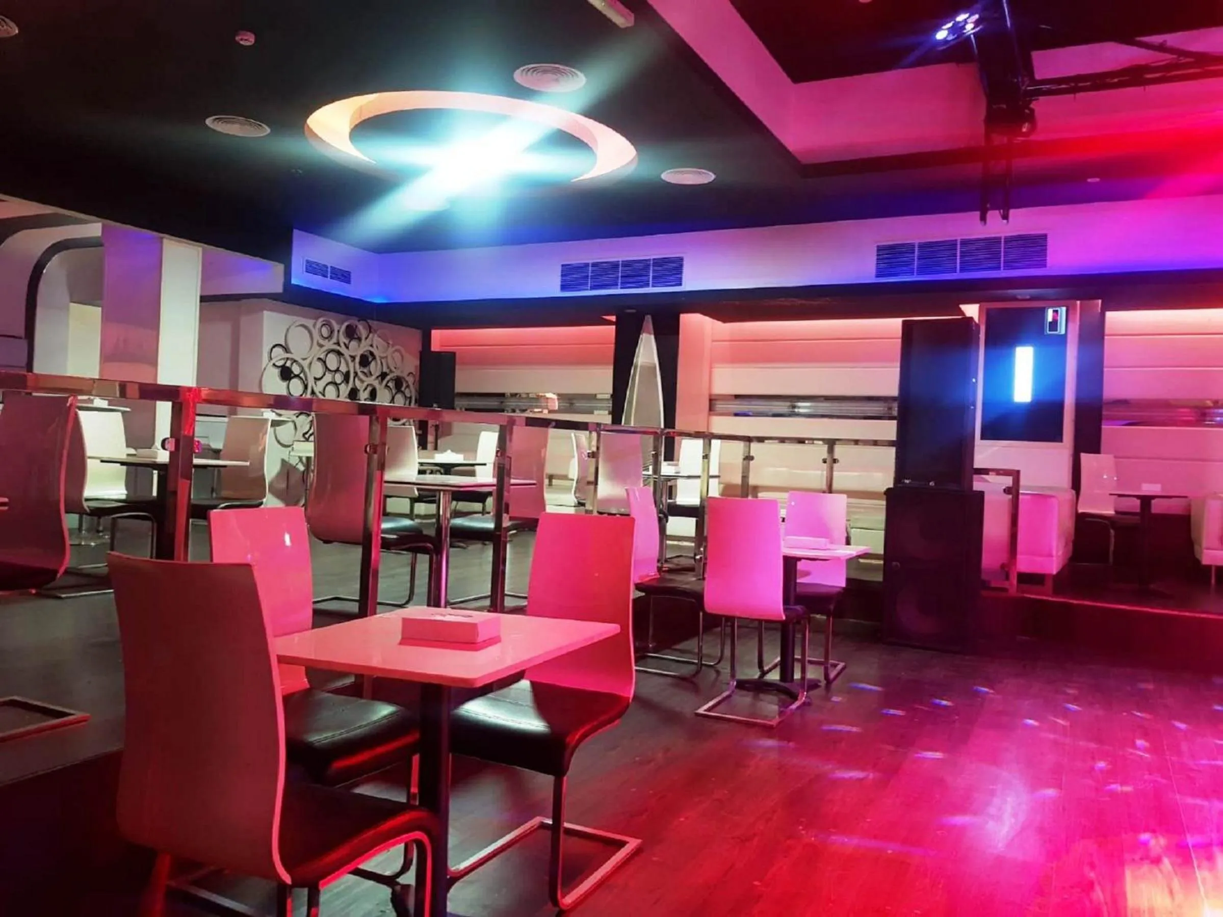 Restaurant/places to eat in Panorama Hotel and Spa