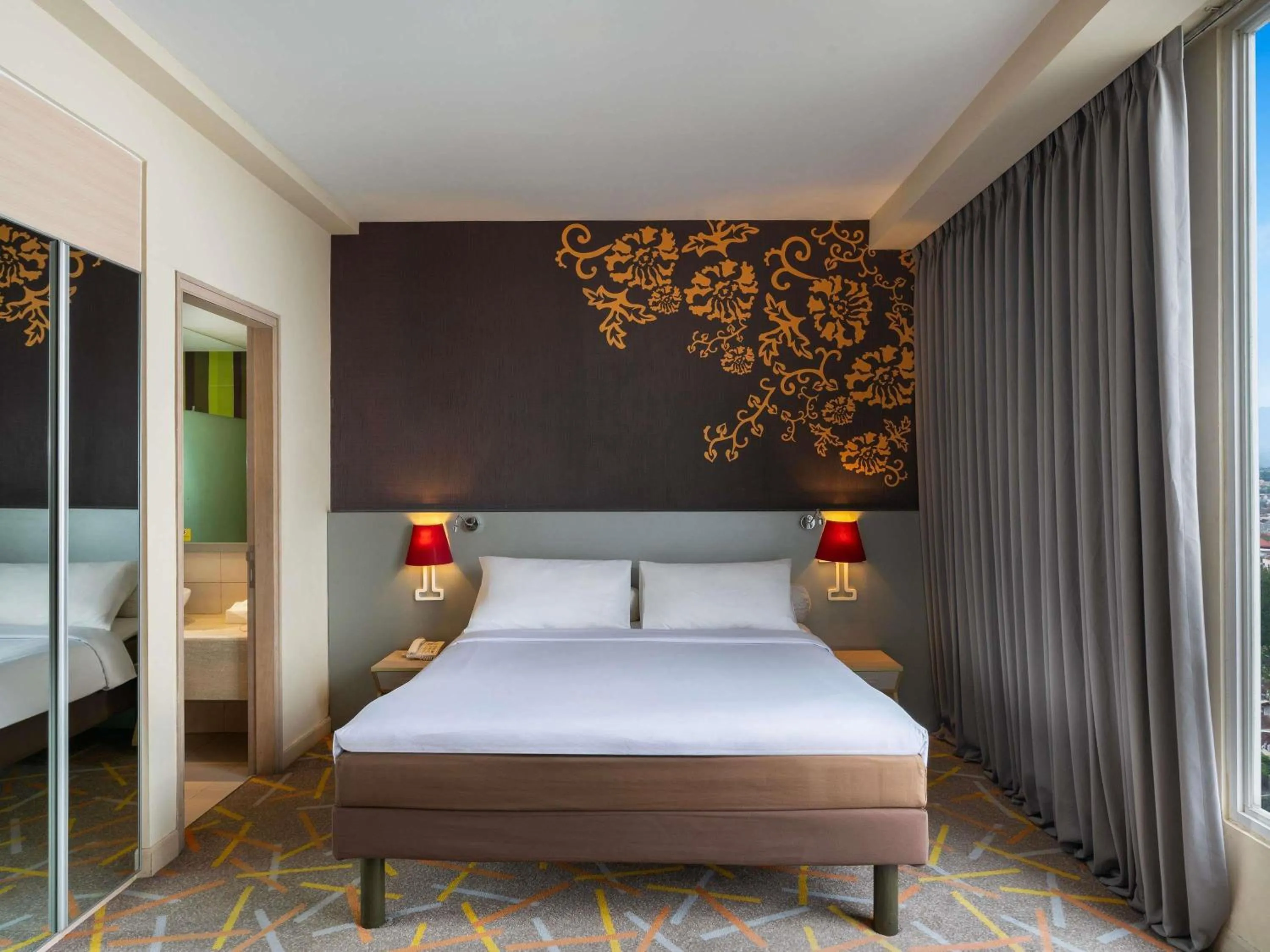 Bedroom, Bed in Ibis Styles Malang
