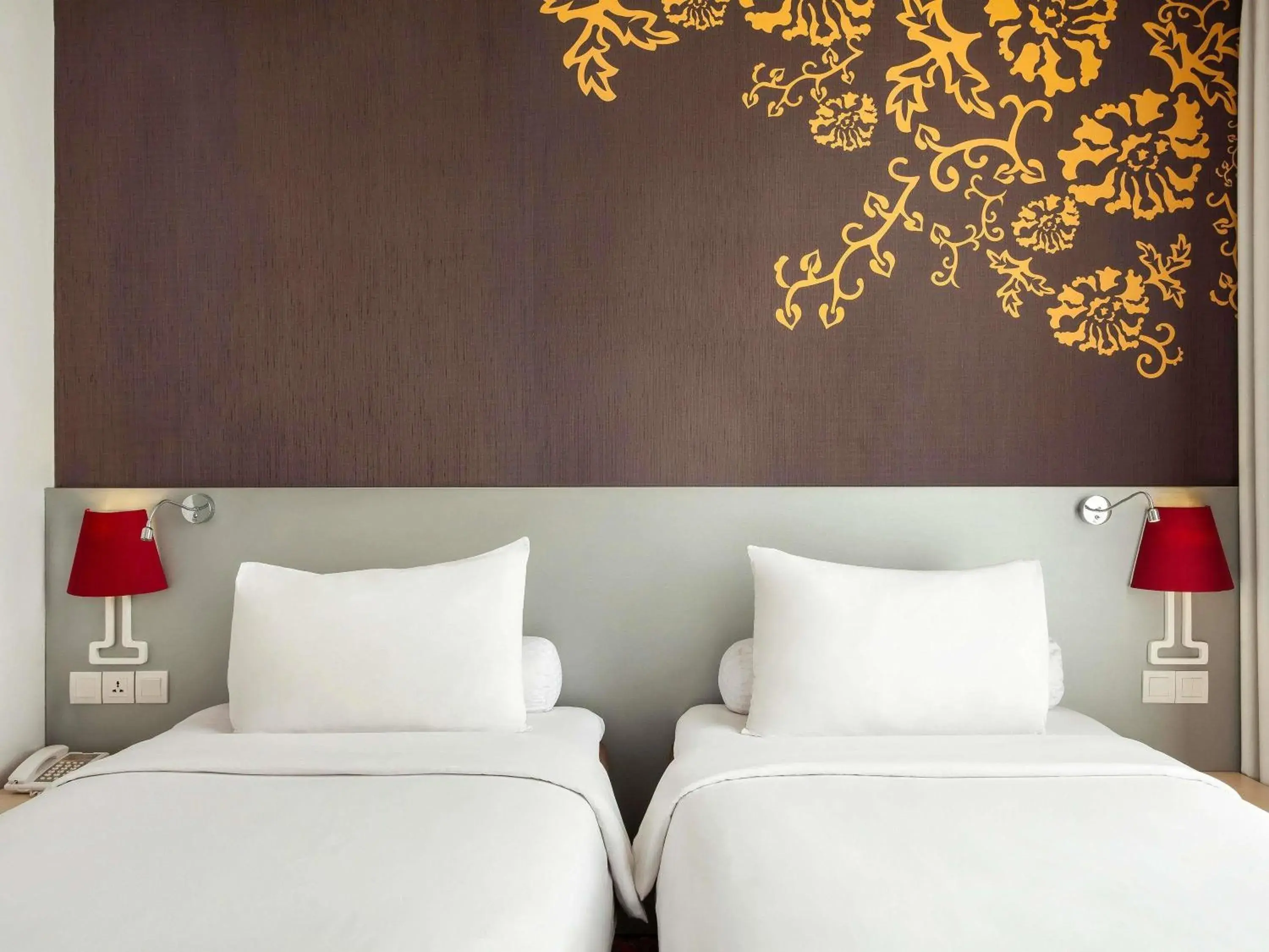 Superior Twin Room in Ibis Styles Malang Superior Twin Room in Ibis Styles Malang